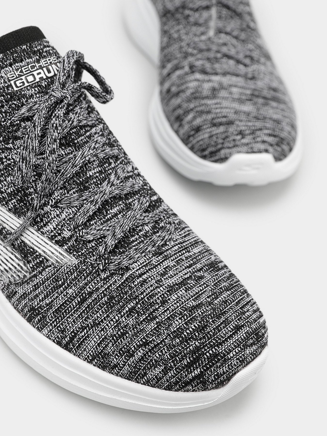 Кроссовки для тренировок Skechers GOrun Fast Performance модель 128883 BKW Фото