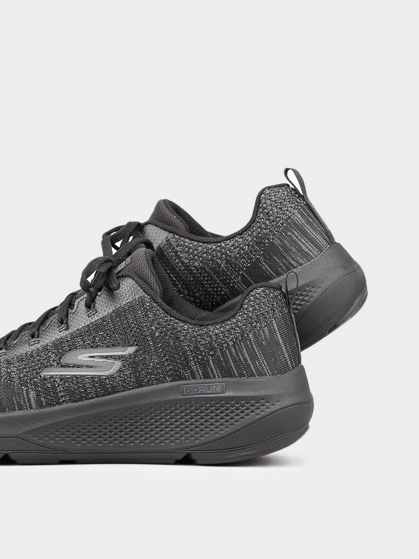 Кросівки для бігу Skechers GOrun Consistent модель 128327 BKGY Фото