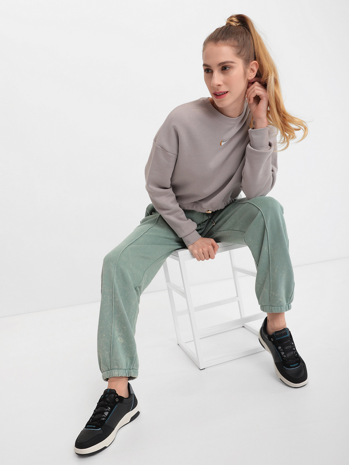 Кеды низкие Skechers Upbeats - Bright Line модель 155595 BLK Фото