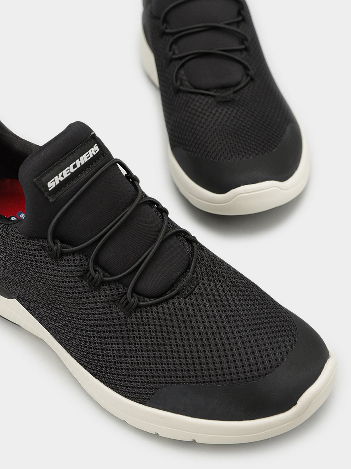 Кроссовки повседневные Skechers Marsing Waiola модель 77281 BKW Кроссовки повседневные Skechers Marsing Waiola модель 77281 BKW Фото