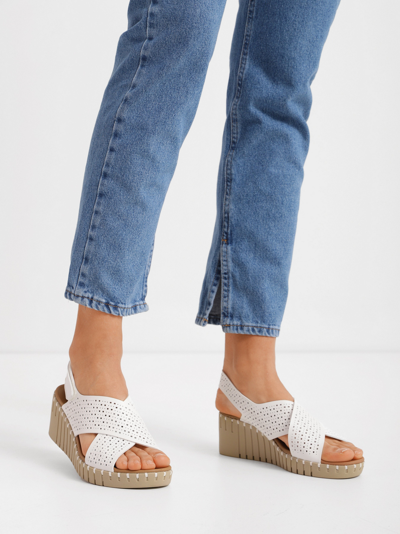 Босоніжки Skechers Pier Ave - Beach Chick модель 163000 WHT Фото