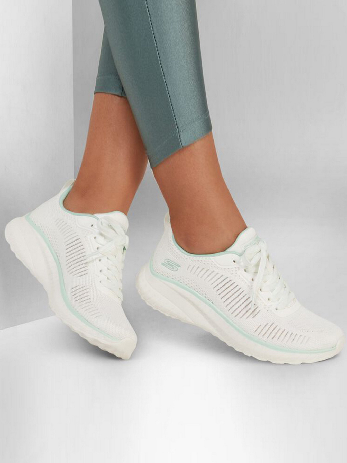 Кроссовки Skechers BOBS Sport модель 117212 OFWT Фото