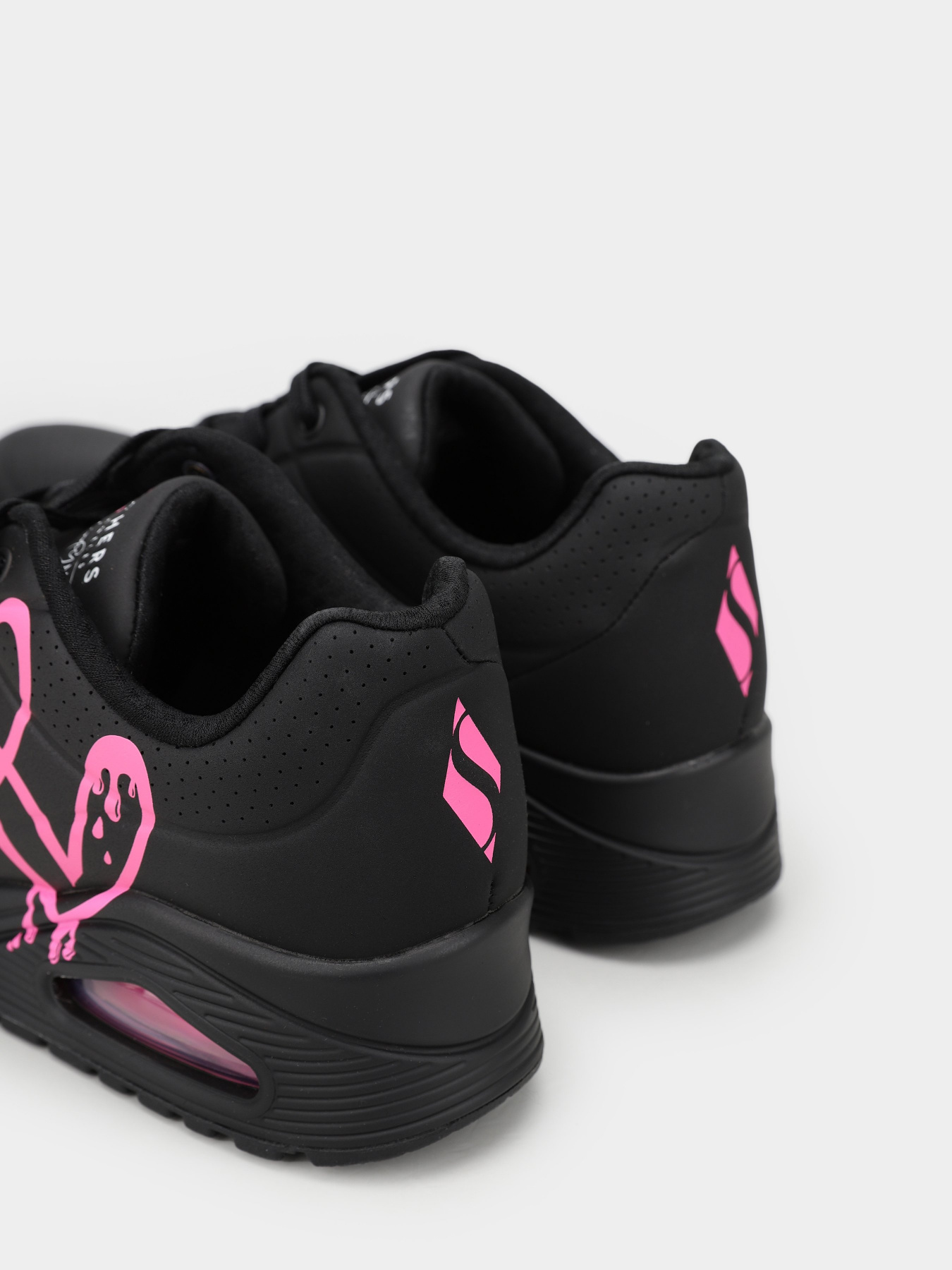 Кроссовки повседневные Skechers Skechers x JGoldcrown: Uno - Dripping In Love модель 177980 BKPK Кроссовки повседневные Skechers Skechers x JGoldcrown: Uno - Dripping In Love модель 177980 BKPK Фото