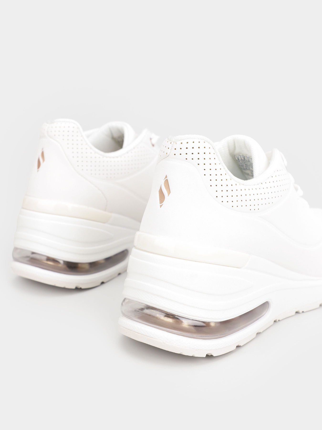 Кросівки повсякденні Skechers Million Air – Elevated Air модель 155401 WHT Фото