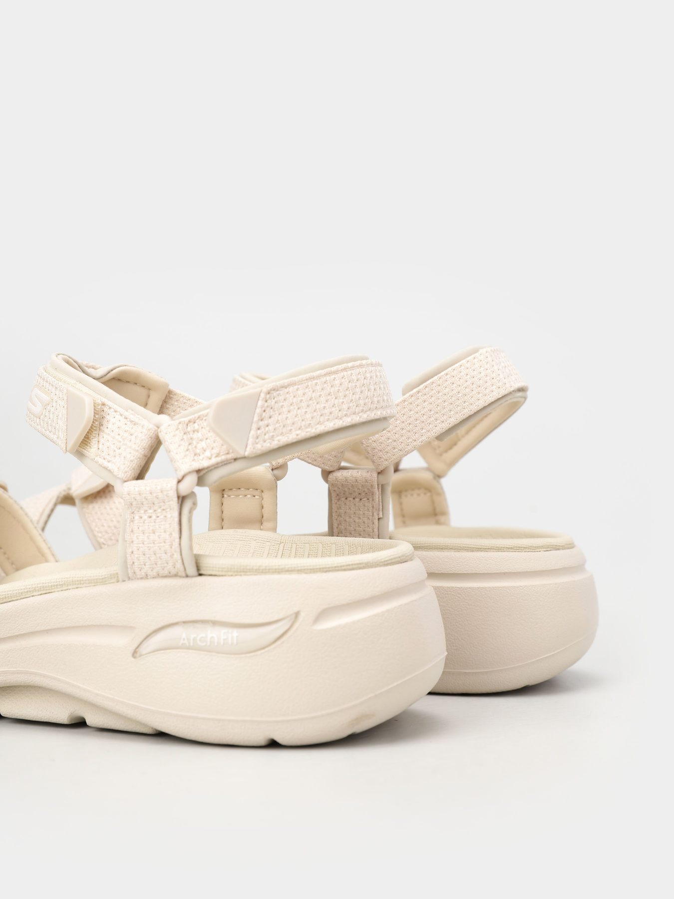 Сандалии Skechers GO WALK Arch Fit - Cruise Around модель 140251 NAT Фото