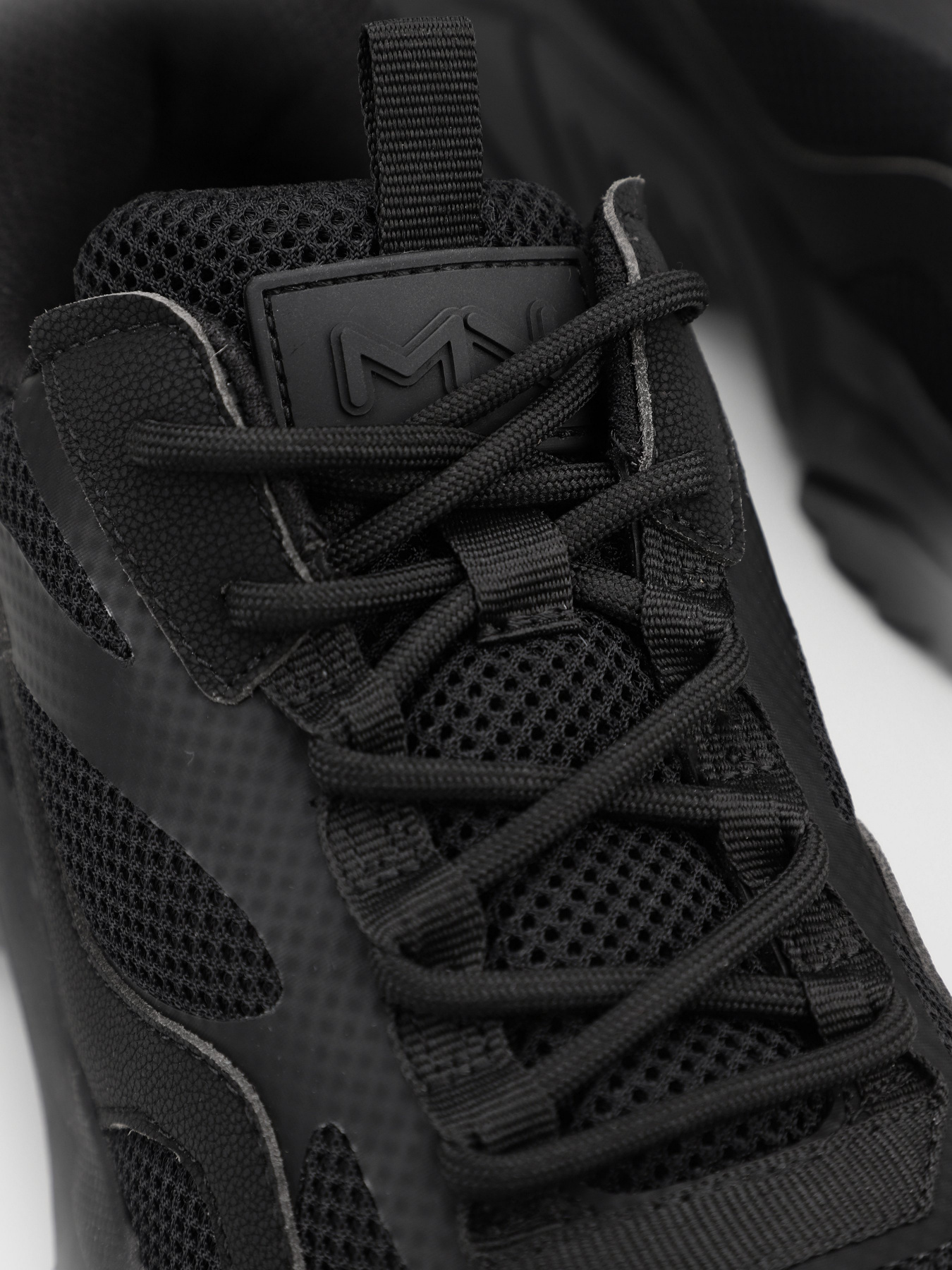 Кроссовки повседневные Skechers Mark Nason Smart Block - Vada модель 133300 BBK Кроссовки повседневные Skechers Mark Nason Smart Block - Vada модель 133300 BBK Фото