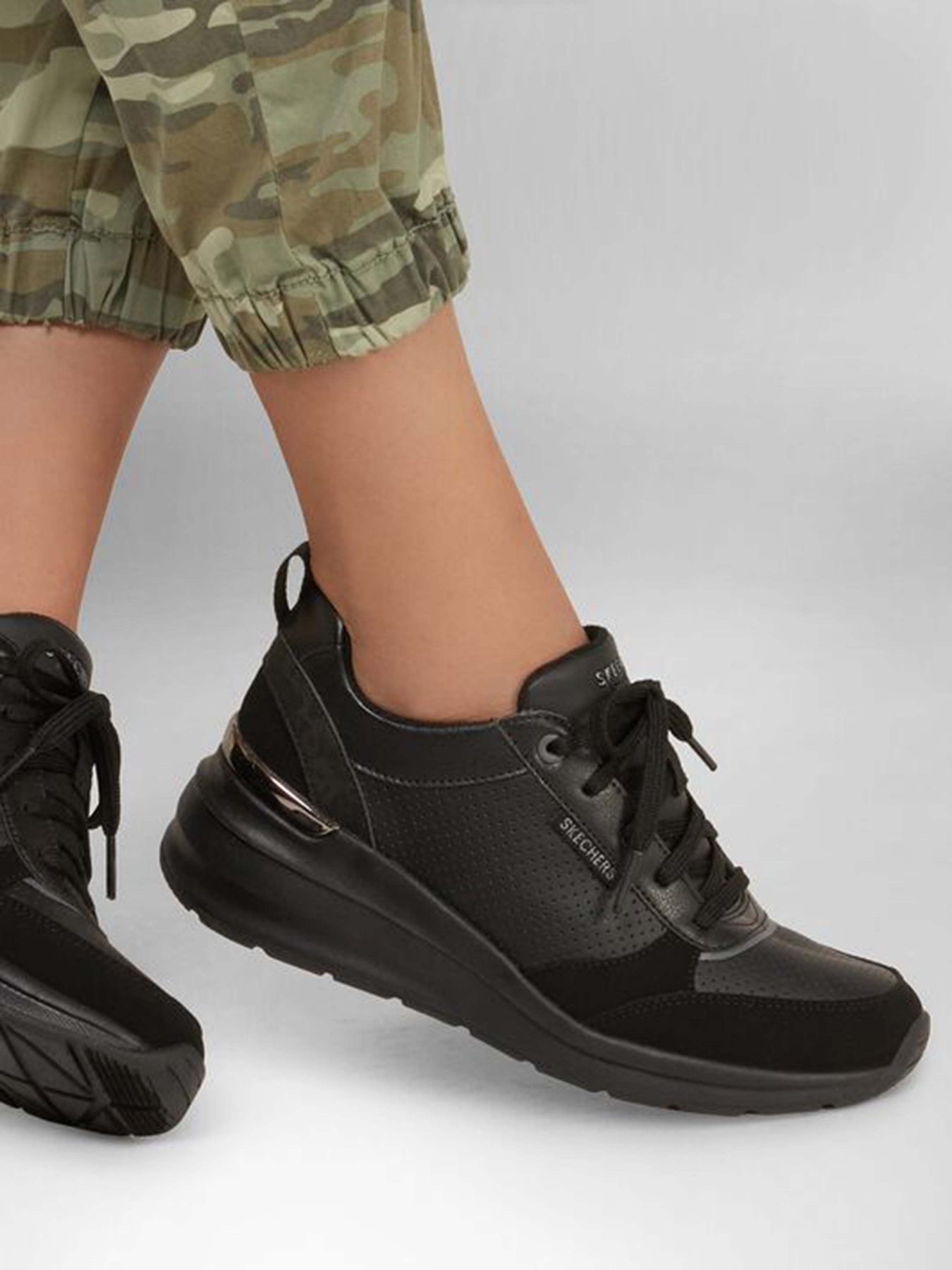 Кросівки повсякденні Skechers Billion - Subtle Spots модель 155616 BBK Фото