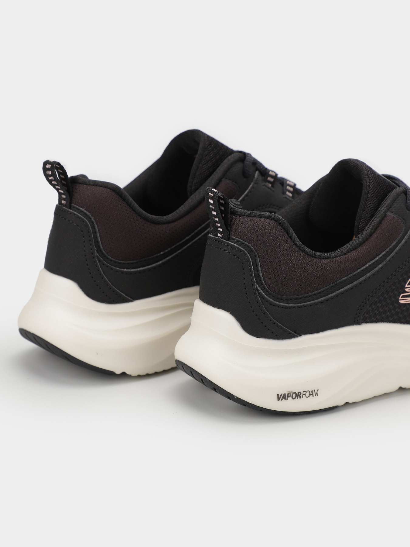 Кроссовки повседневные Skechers Vapor Foam - Lasting Moment модель 150023 BKPK Фото
