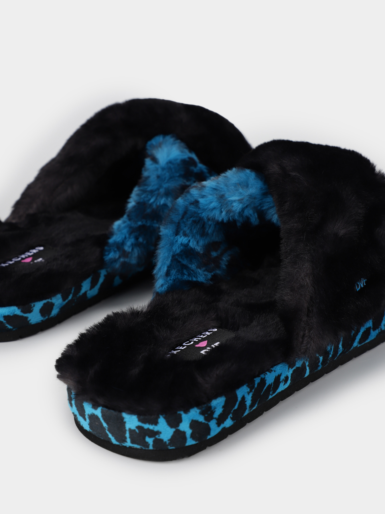 Тапки Skechers Women's DVF: Cozy Slide - Stay All Day модель 167670 BKTL Фото