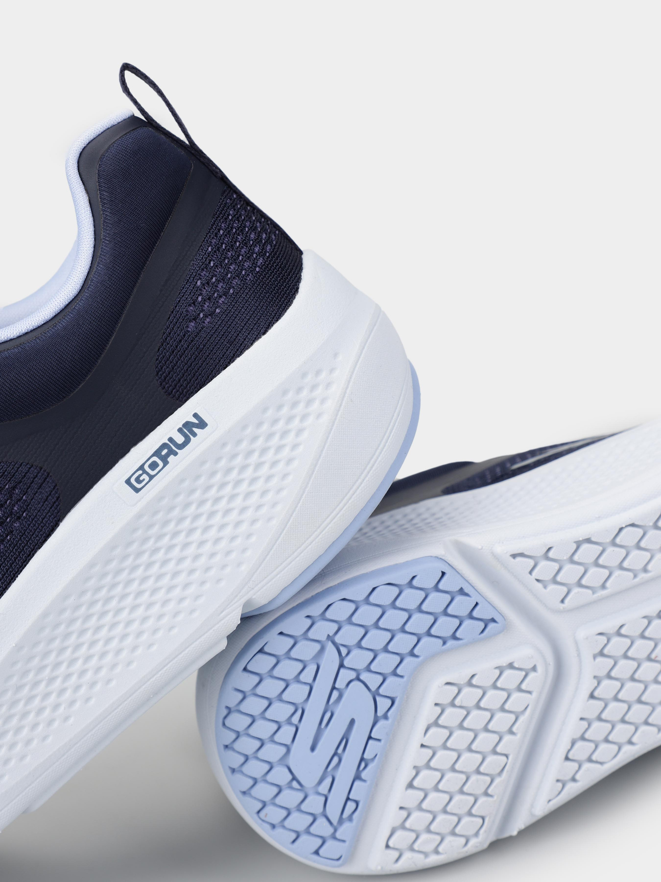 Кросівки повсякденні Skechers GO RUN Elevate - Corral модель 128347 NVBL Фото