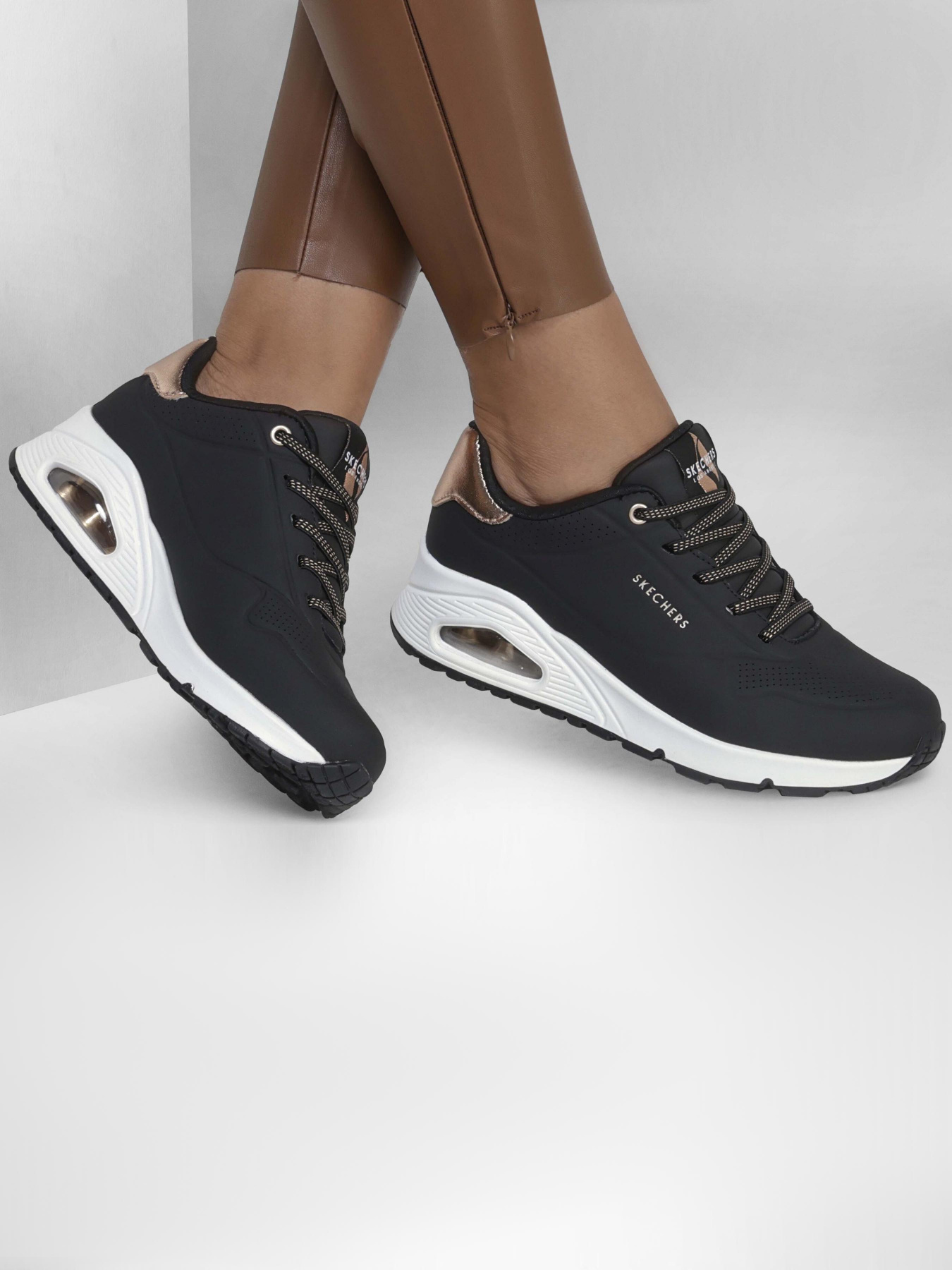 Кроссовки Skechers Shimmer Away модель 155196 BBK Фото