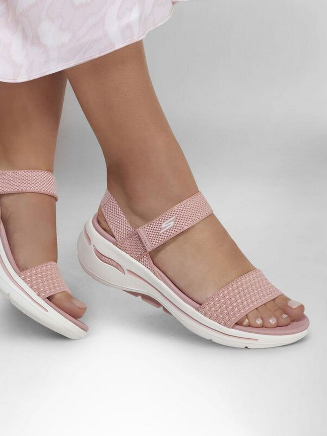 Сандалии Skechers GO Walk Arch Fit модель 140264 ROS Фото