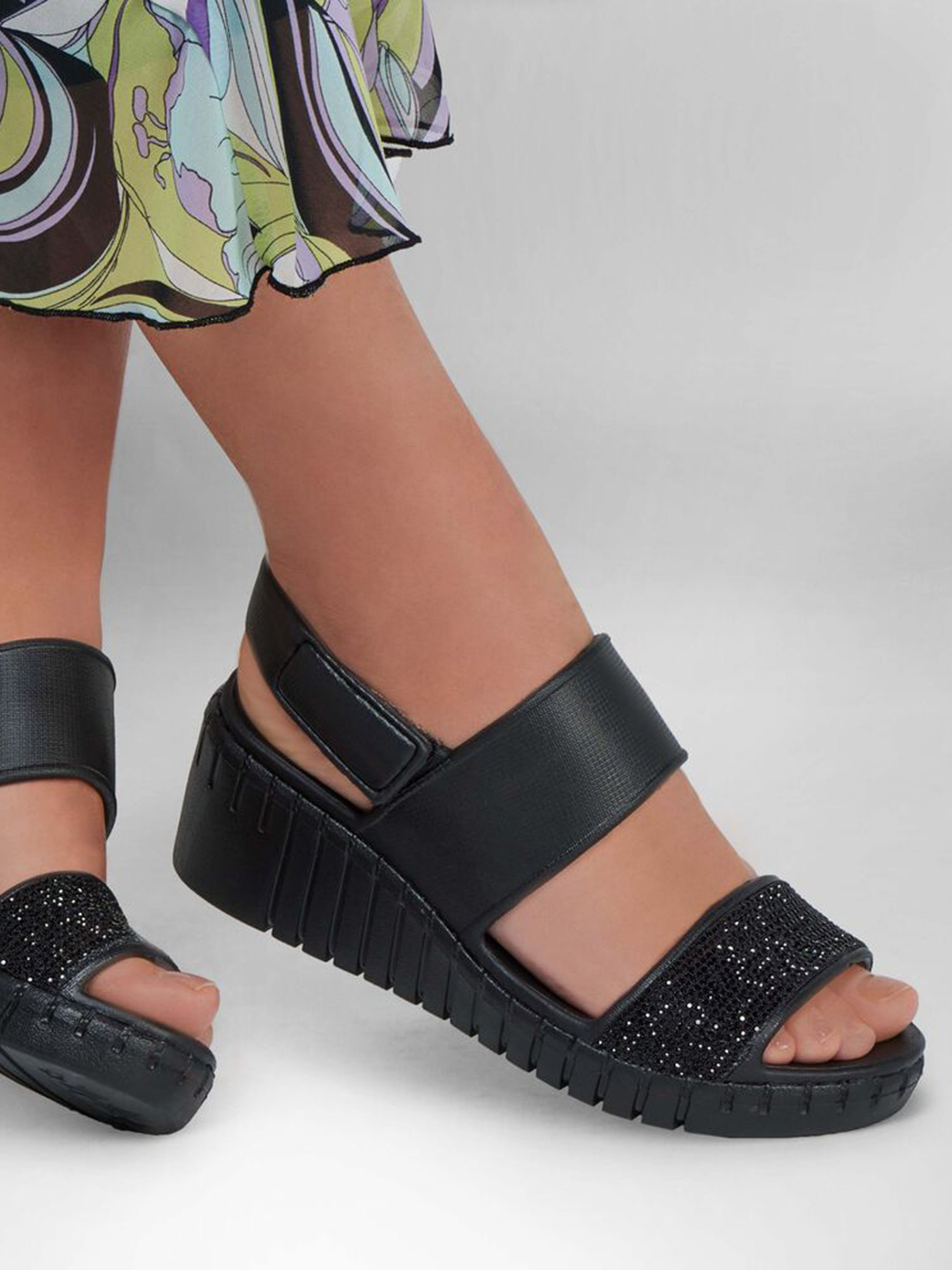 Босоножки Skechers Foamies: Pier Ave модель 111225 BBK Босоножки Skechers Foamies: Pier Ave модель 111225 BBK Фото