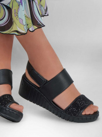 Босоножки Skechers Foamies: Pier Ave модель 111225 BBK Босоножки Skechers Foamies: Pier Ave модель 111225 BBK Фото