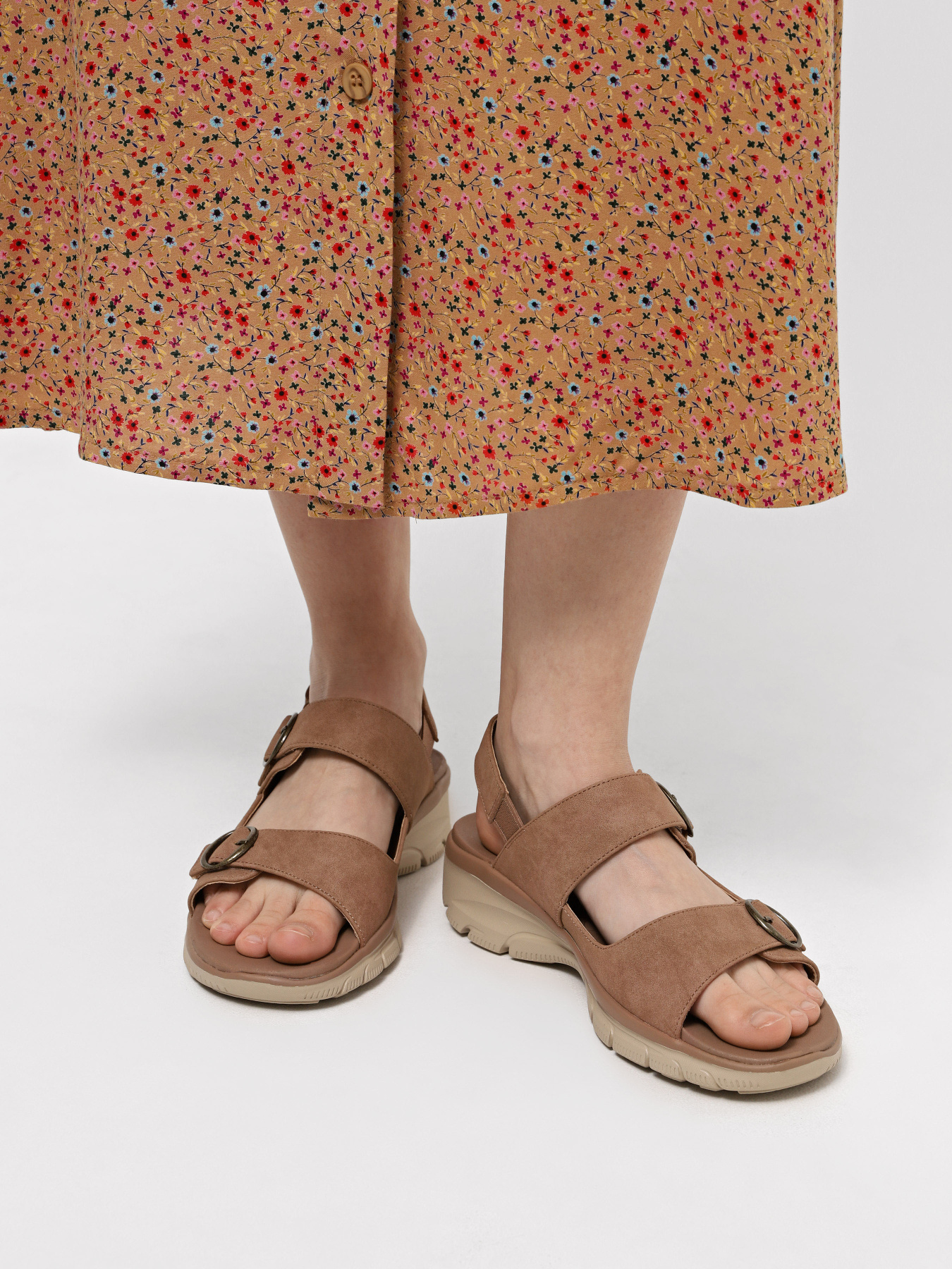 Сандалии Skechers Easy Going - Certified Charm модель 163431 TAN Сандалии Skechers Easy Going - Certified Charm модель 163431 TAN Фото