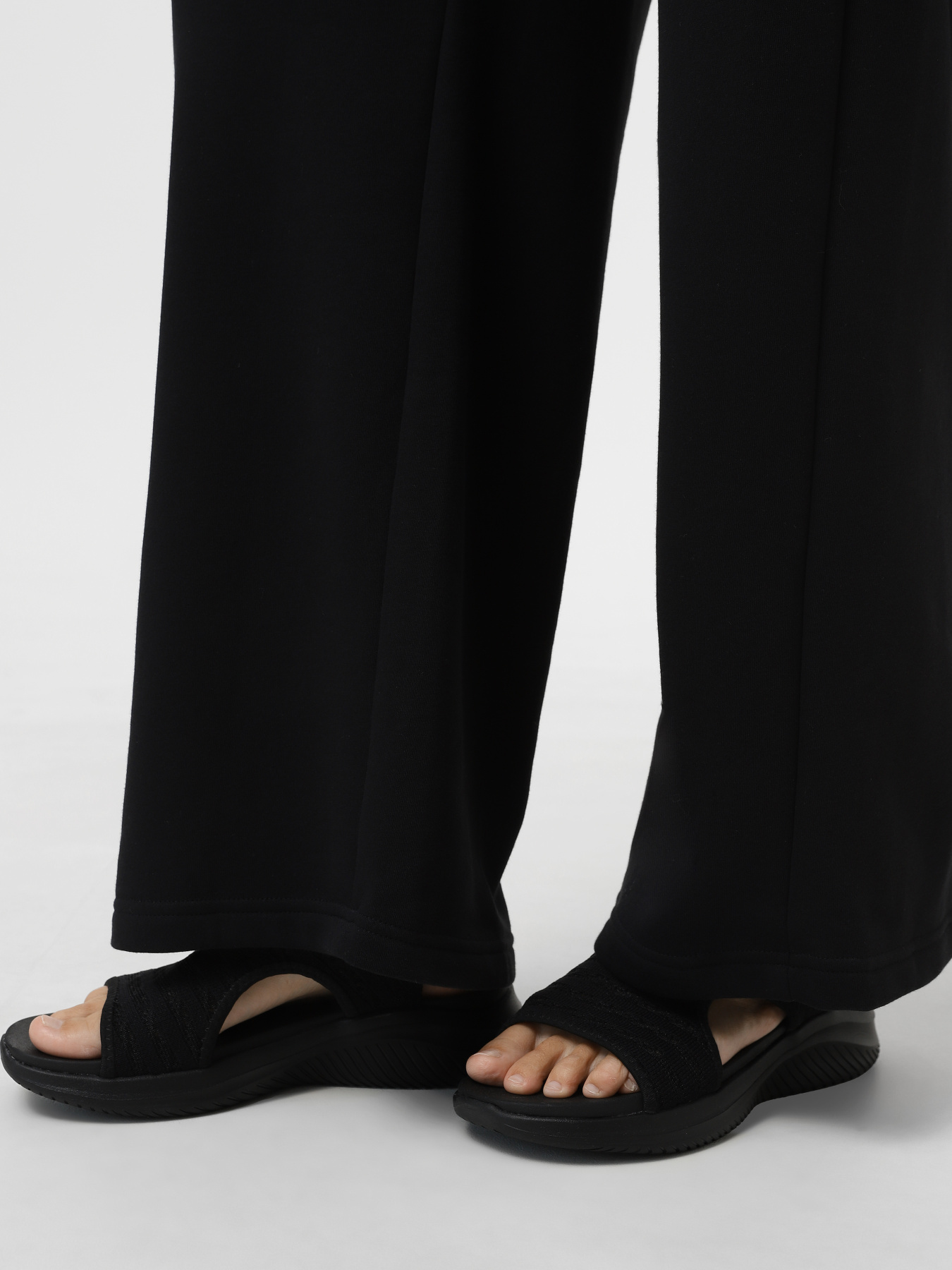 Сандалии Skechers Ultra Flex Appeal 3.0 модель 119808 BBK Фото