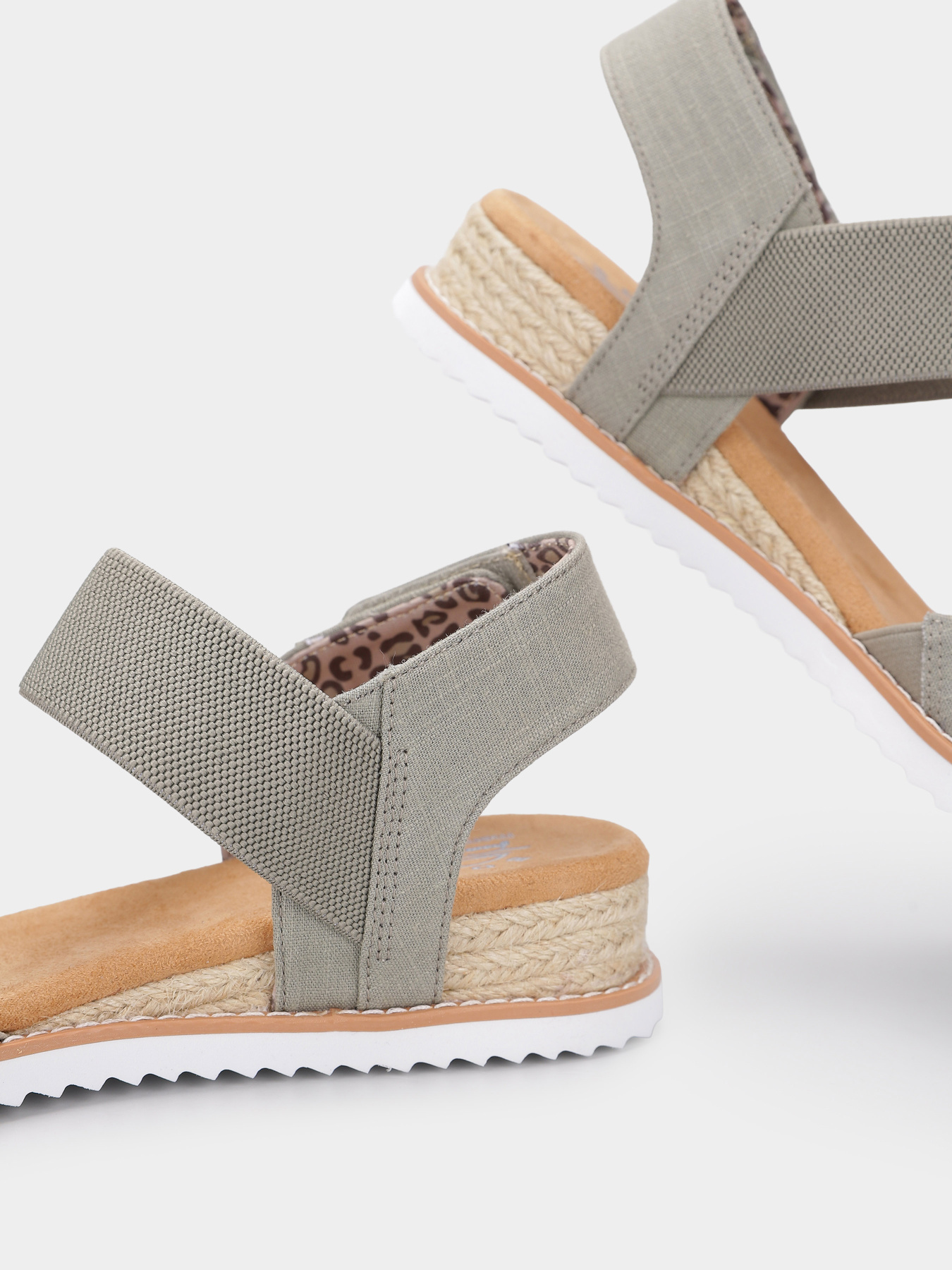 Босоножки Skechers BOBS Desert Kiss - Sun Shining модель 114132 OLV Фото