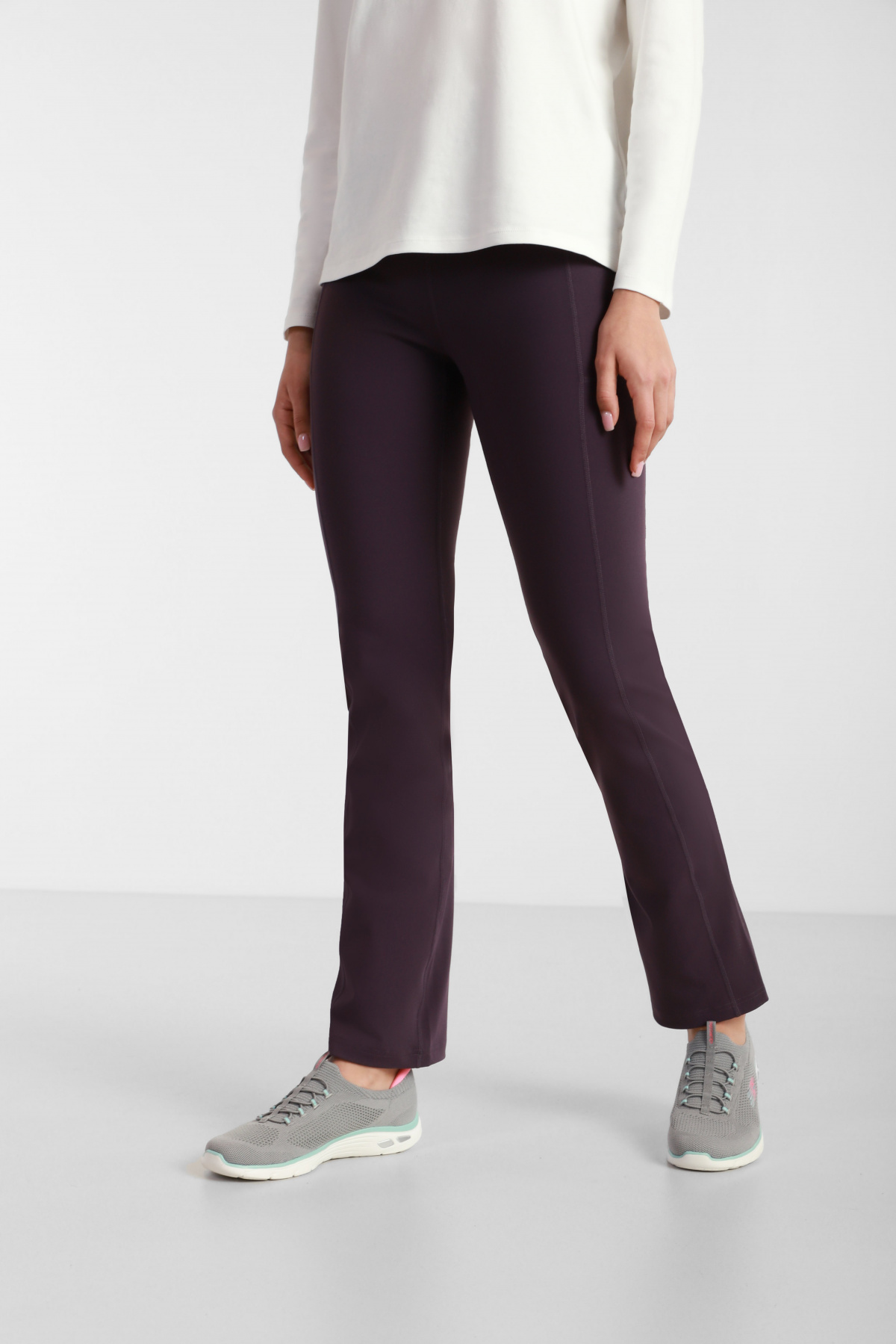 Штани спортивні Skechers GOwalk модель W03PT84 DKPR Фото