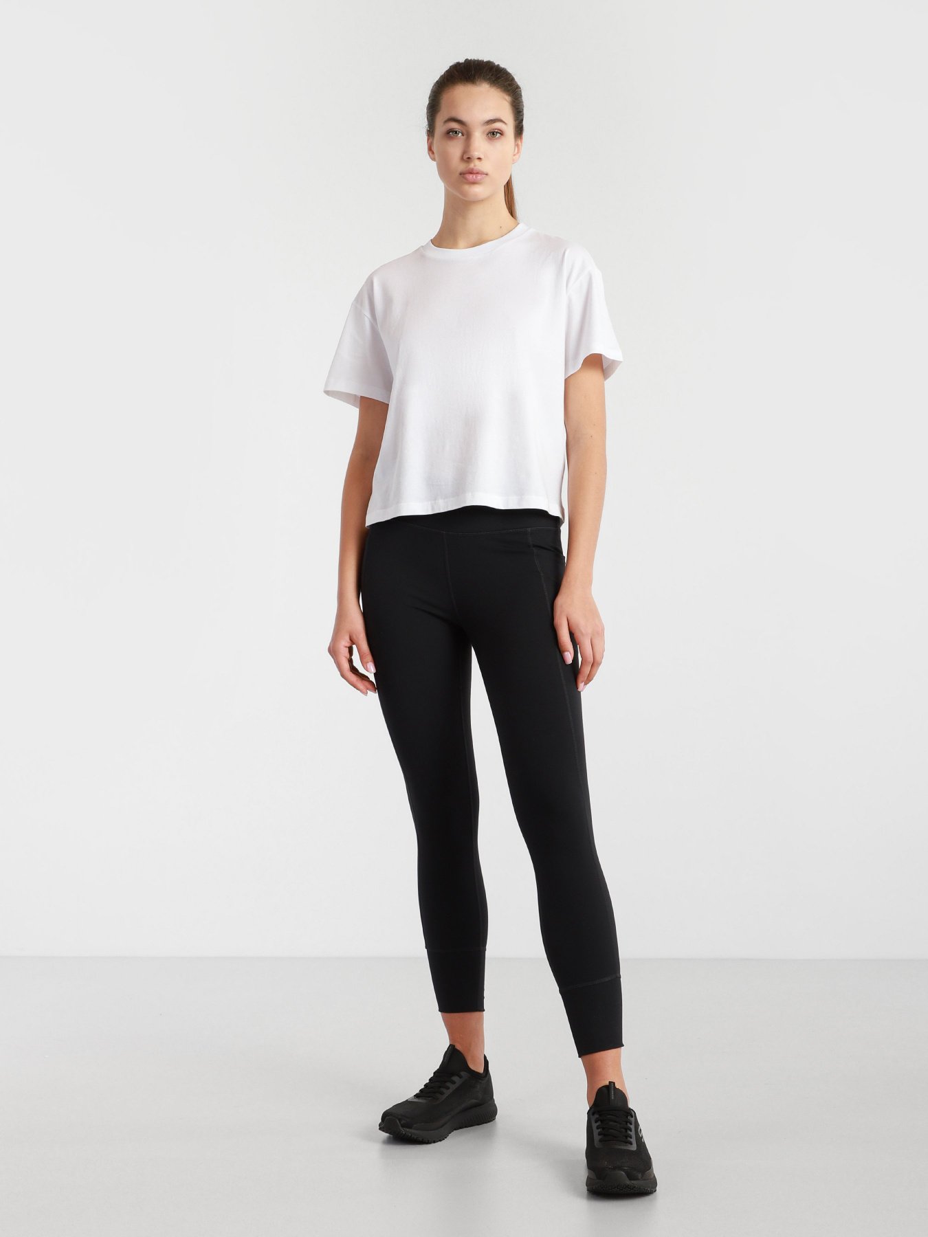 Леггинсы Skechers Apparel GOwalk модель W4LG125 BLK Фото