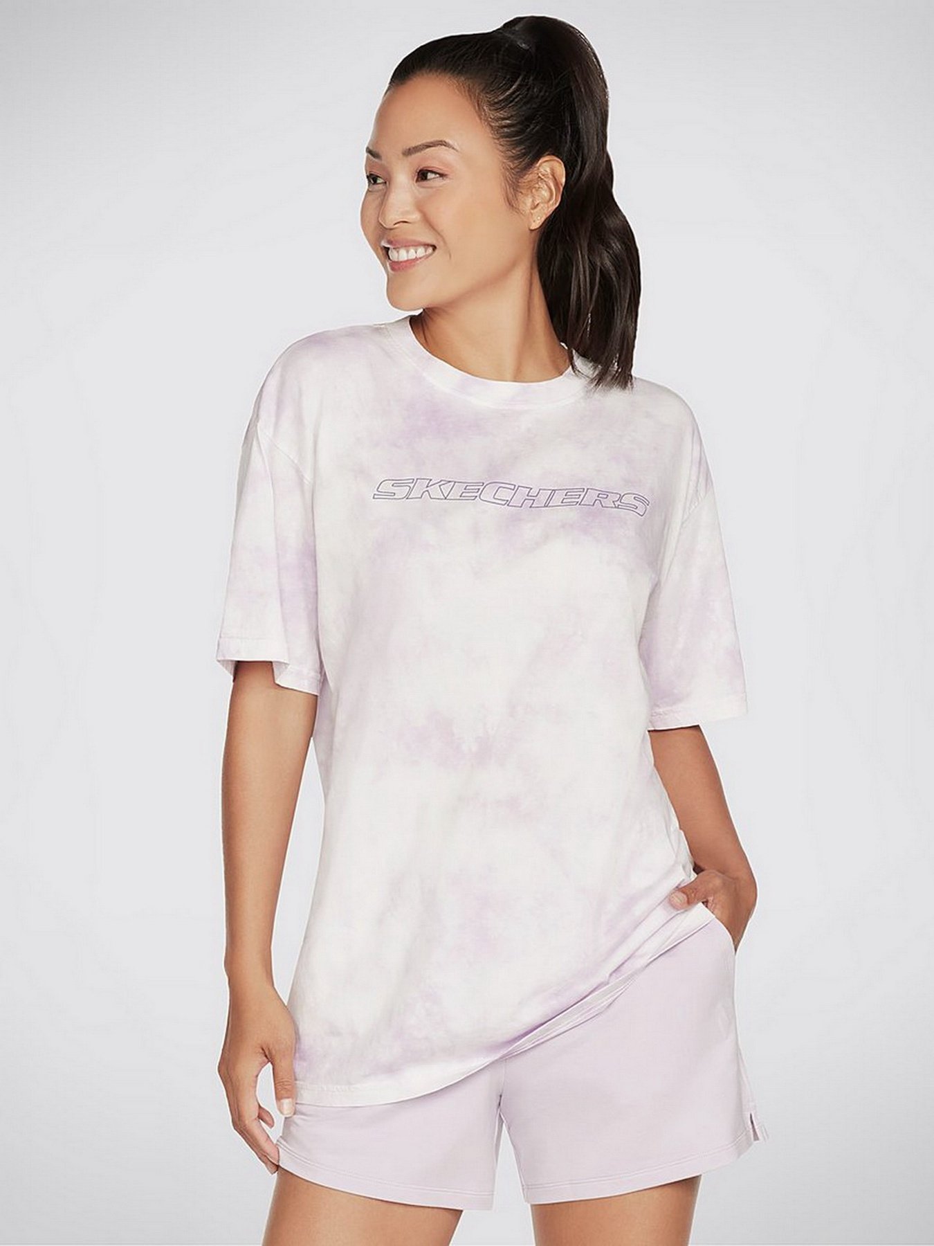 Футболка Skechers GOLOUNGE Wear™ SKECHDYE Everyone Tee модель W1TS332 PRLV Фото