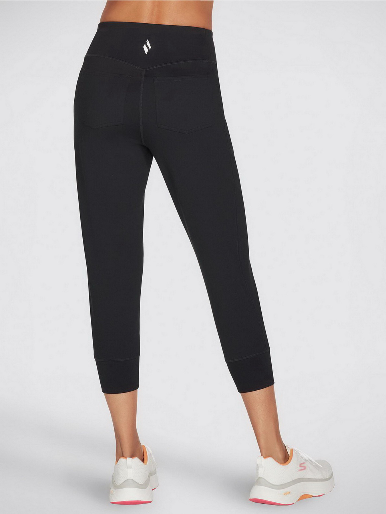 Штаны спортивные Skechers Go Walk Evolution Crop Jogger модель W2CP28 BLK Фото