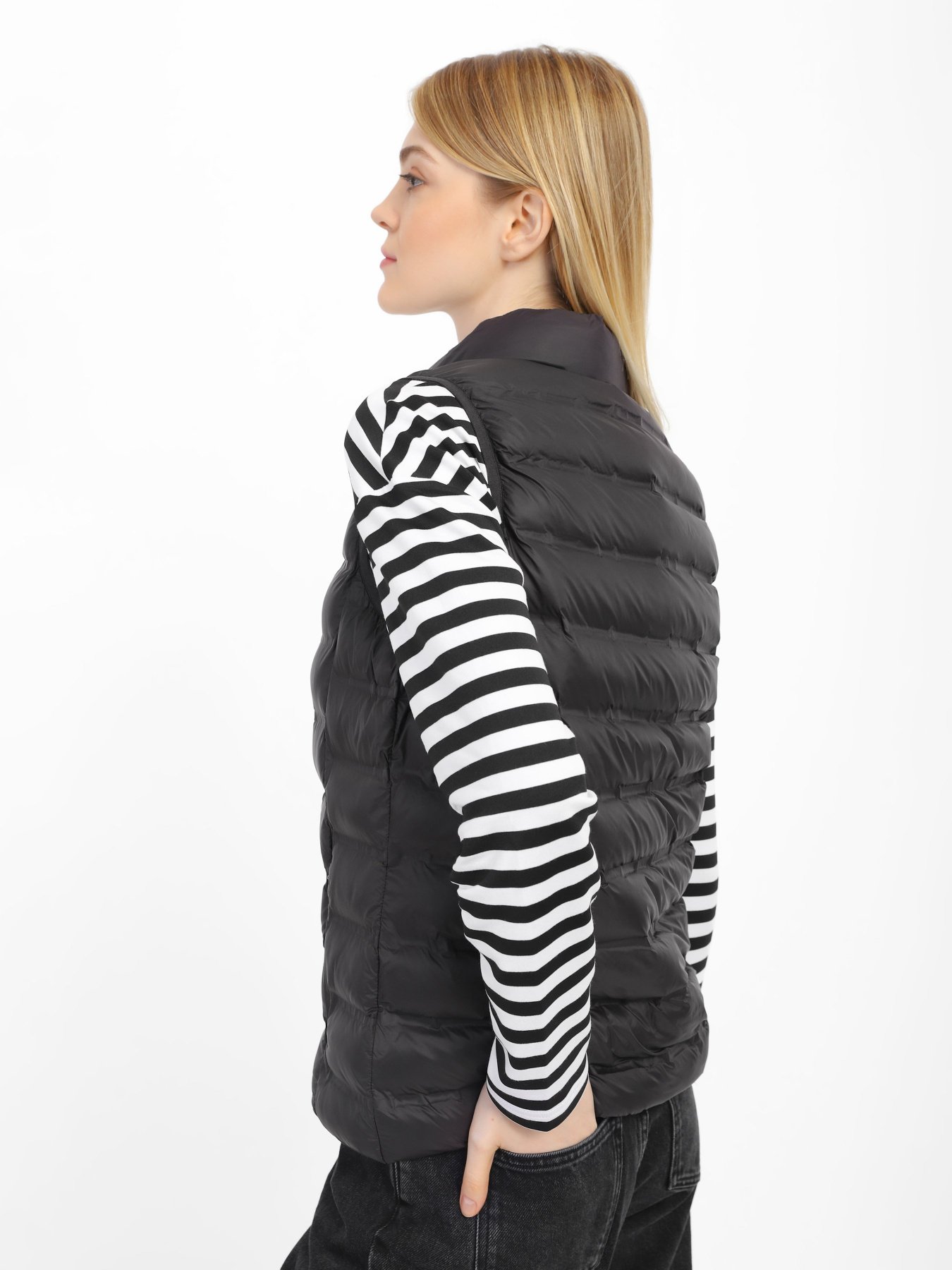 Жилет с утеплителем Skechers Blissful модель WJA304M BLK Фото