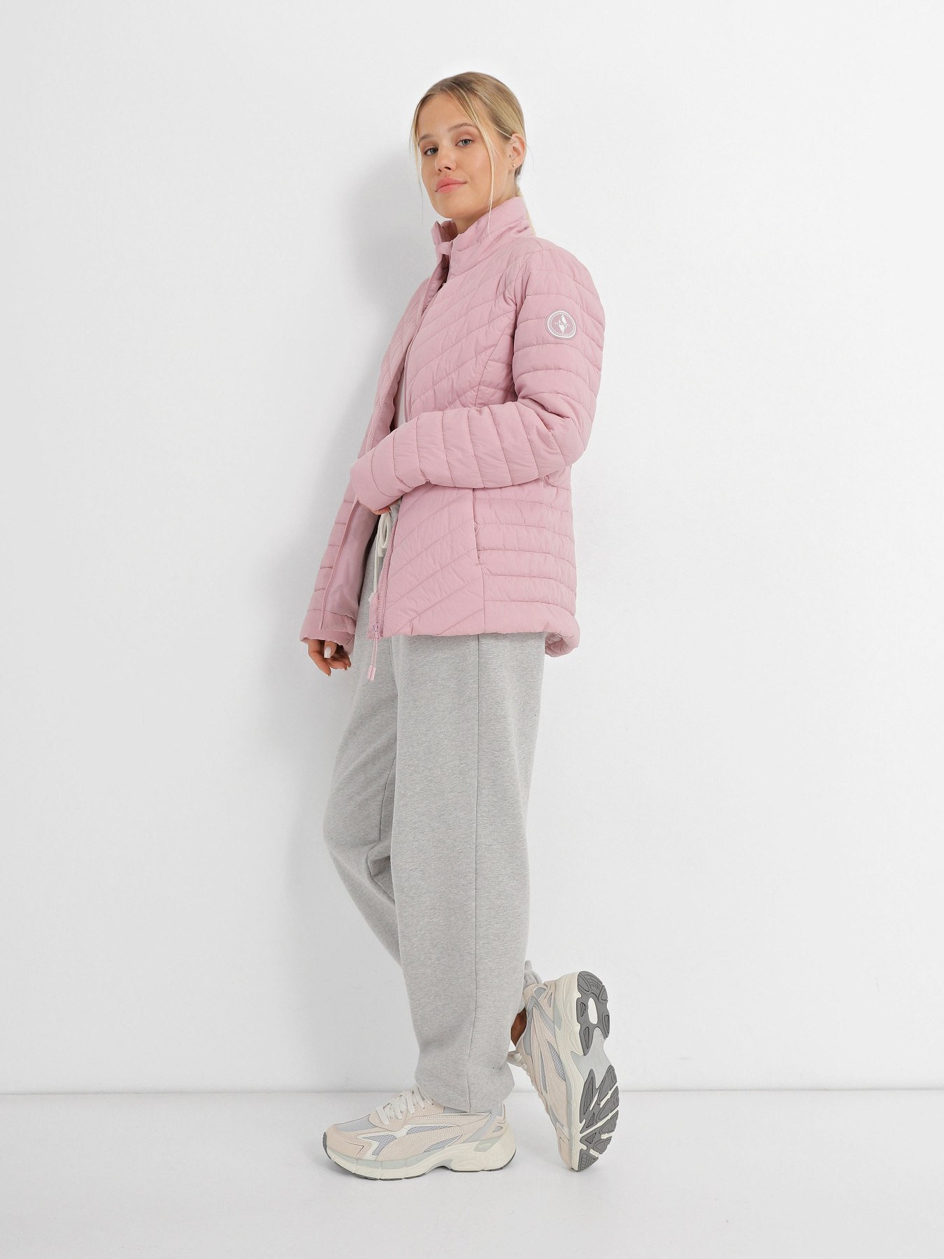 Демісезонна куртка Skechers Goshield Everyday модель JA6 PKLV Фото