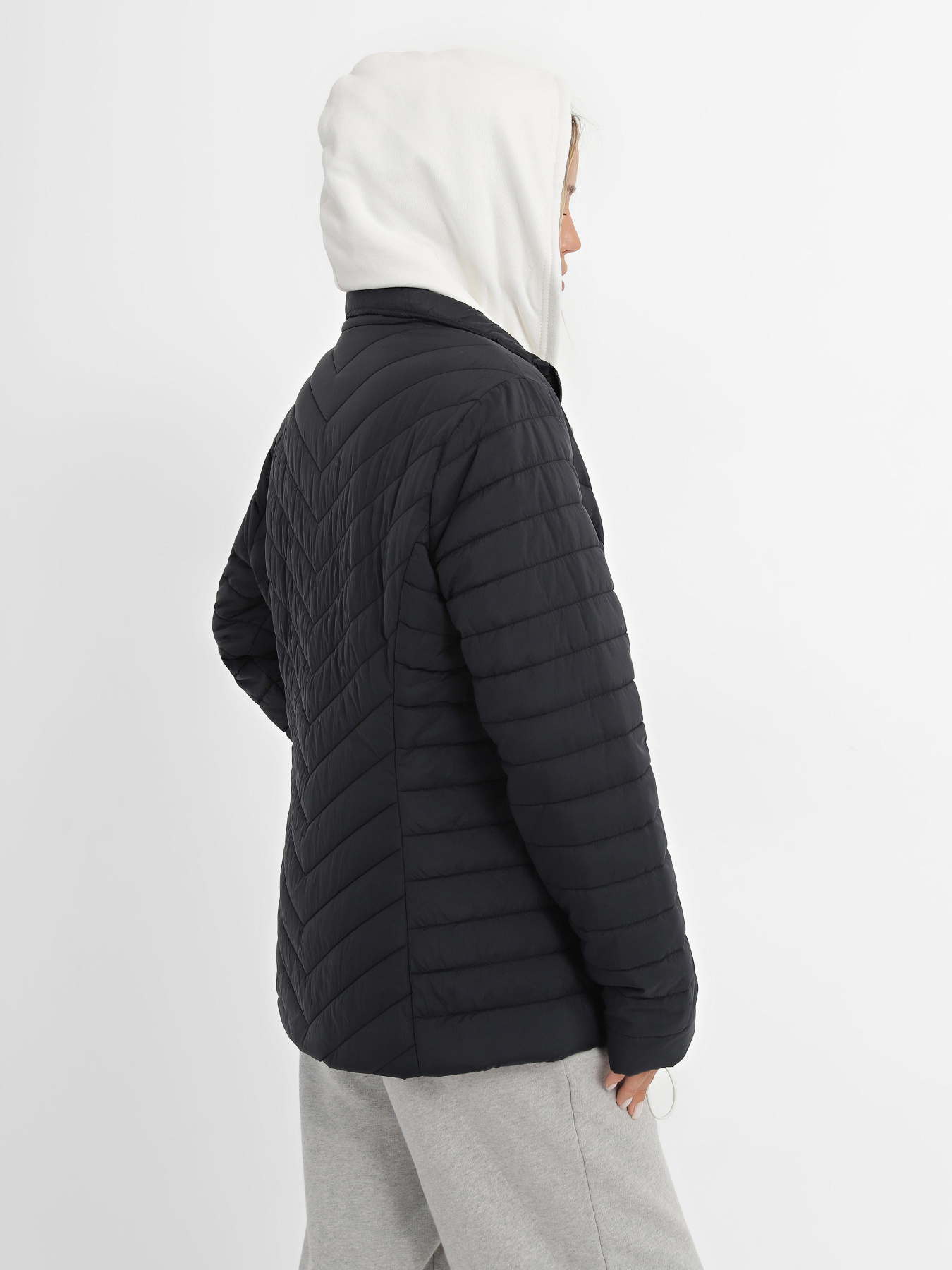 Демісезонна куртка Skechers Goshield Everyday модель JA6 BLK Фото