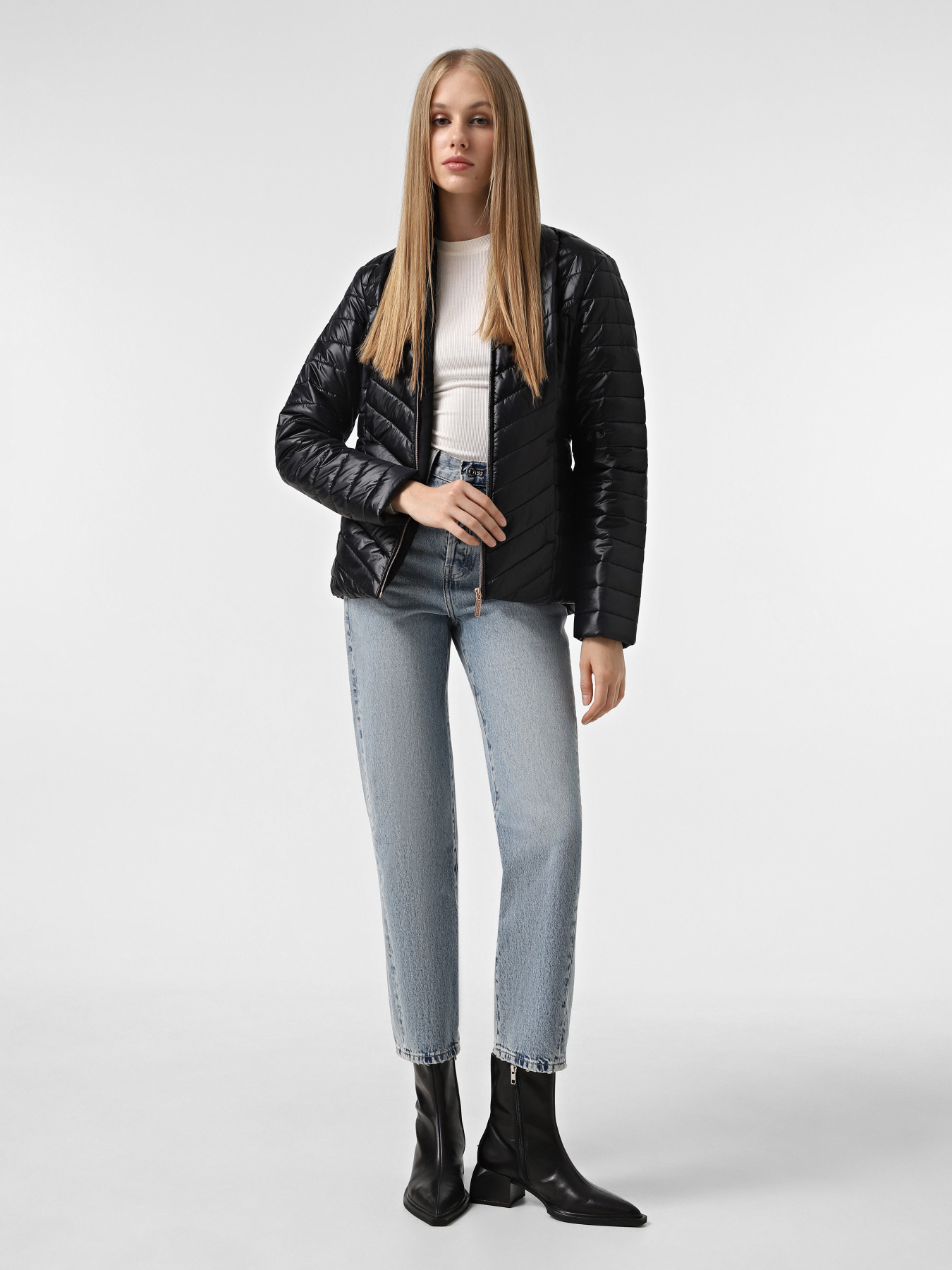 Демисезонная куртка Skechers Goshield Shine модель JA150 BLK Фото