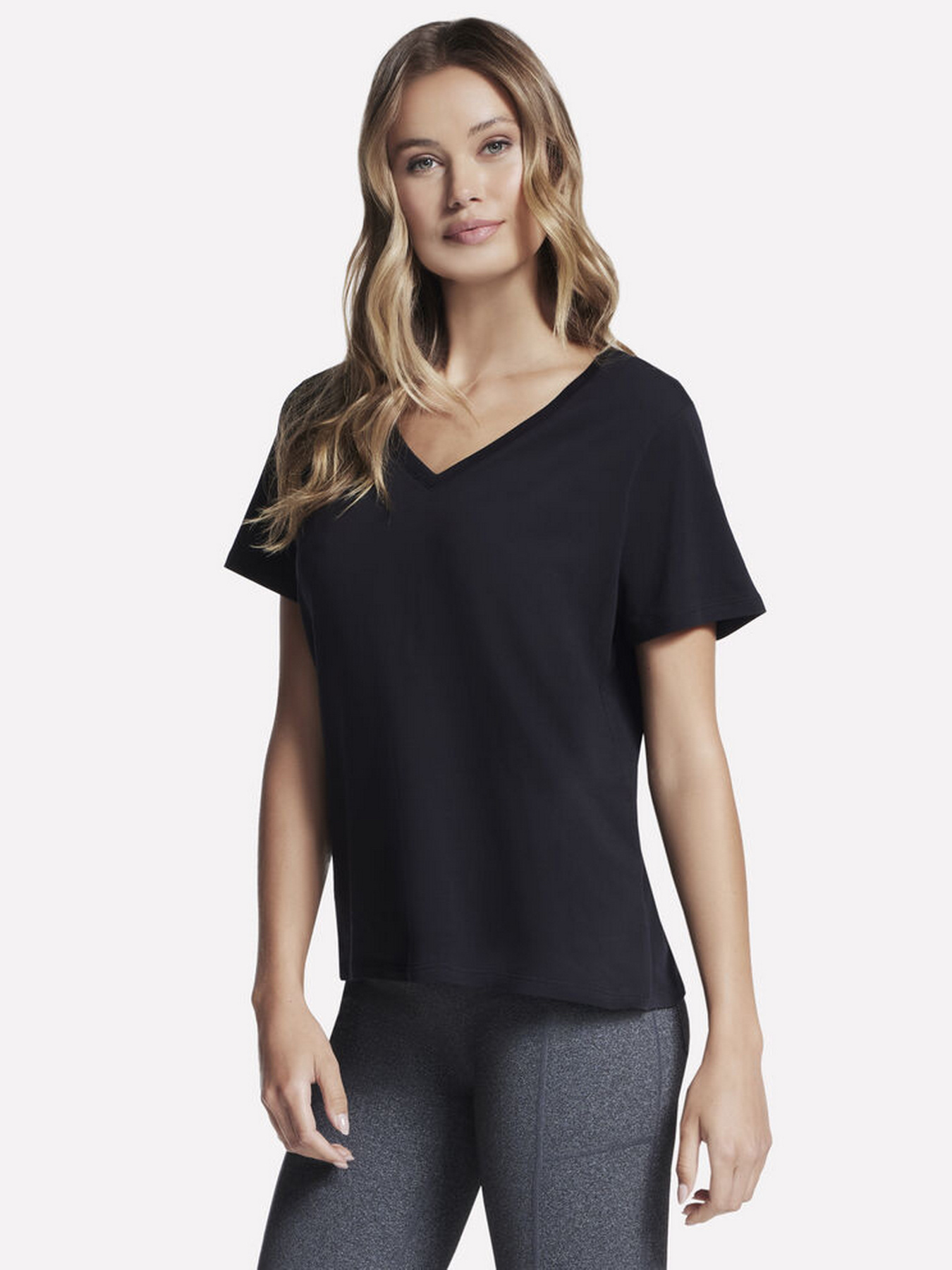 Футболка Skechers Pima V-Neck модель TP130 BLK Футболка Skechers Pima V-Neck модель TP130 BLK Фото