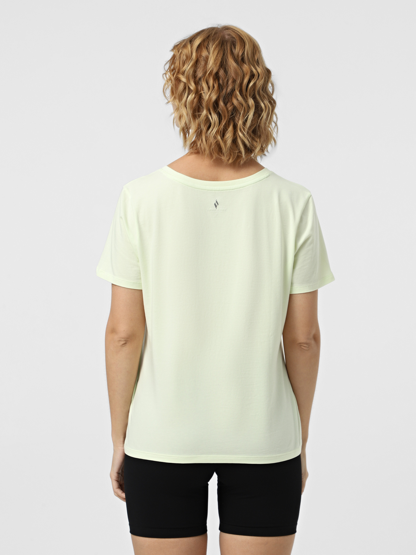 Футболка Skechers Pima V-Neck модель TP130 LGLM Футболка Skechers Pima V-Neck модель TP130 LGLM Фото