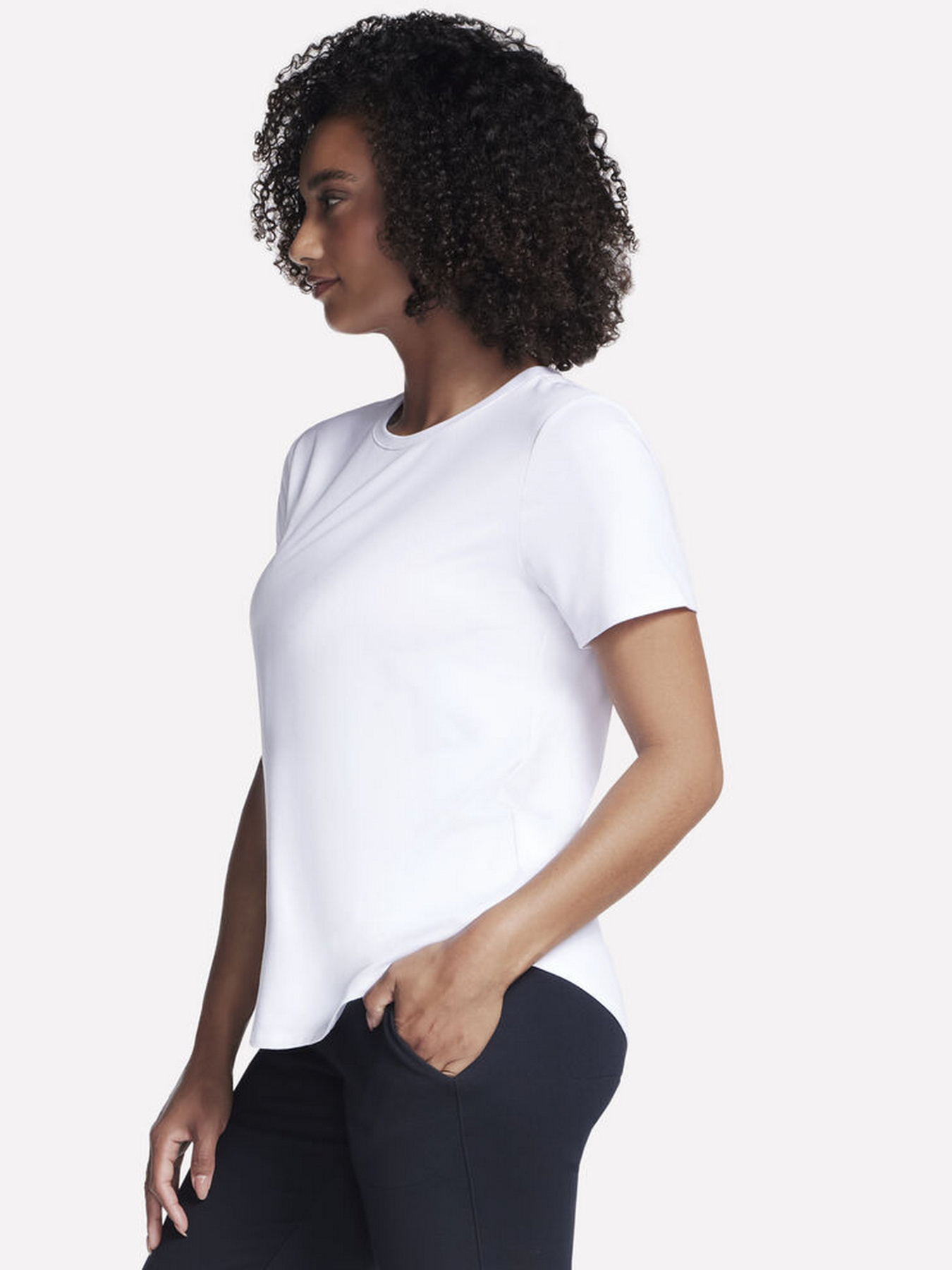 Футболка спортивная Skechers Go Dri Swift модель TS104 WHT Фото