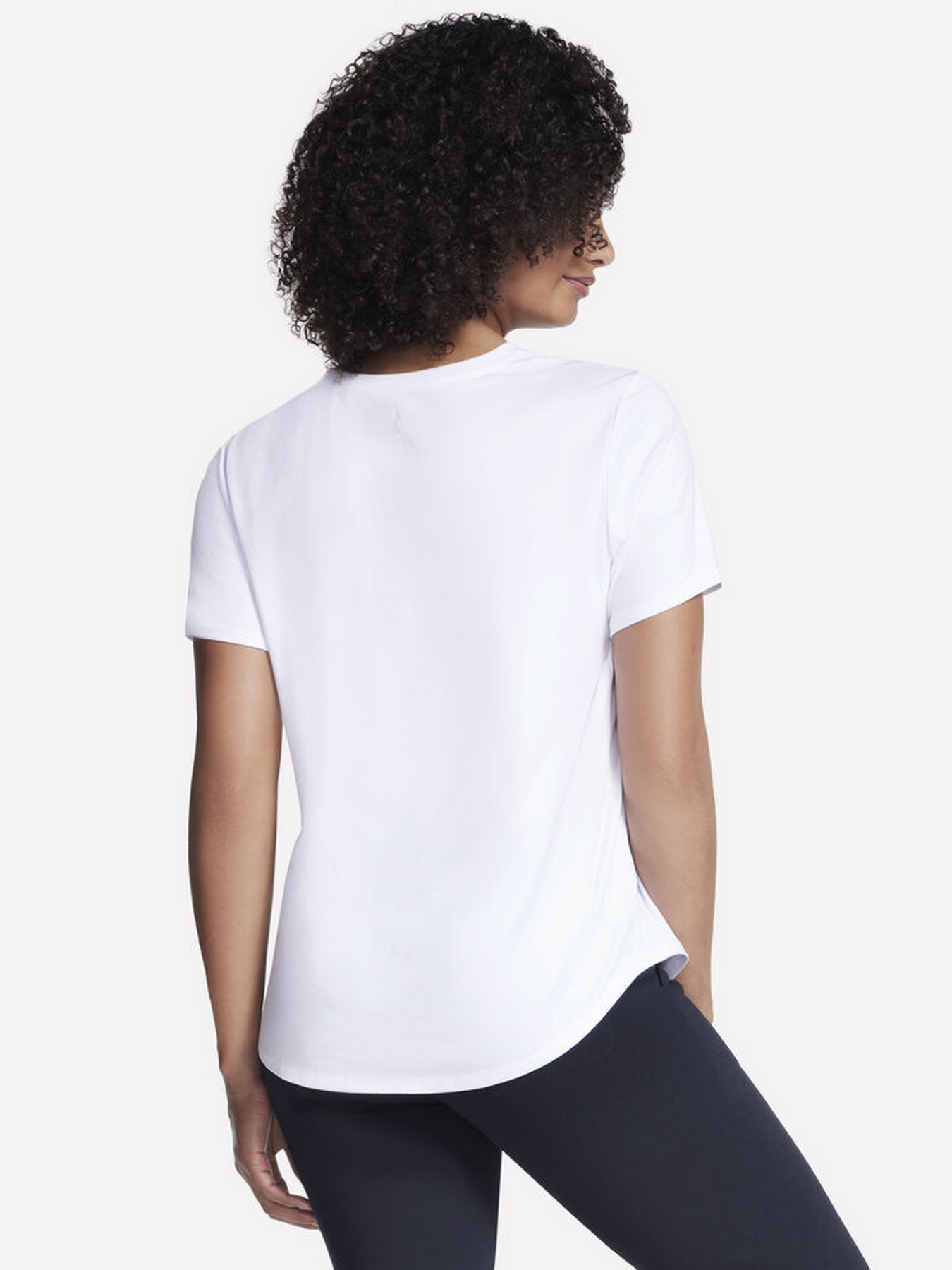 Футболка спортивная Skechers Go Dri Swift модель TS104 WHT Фото