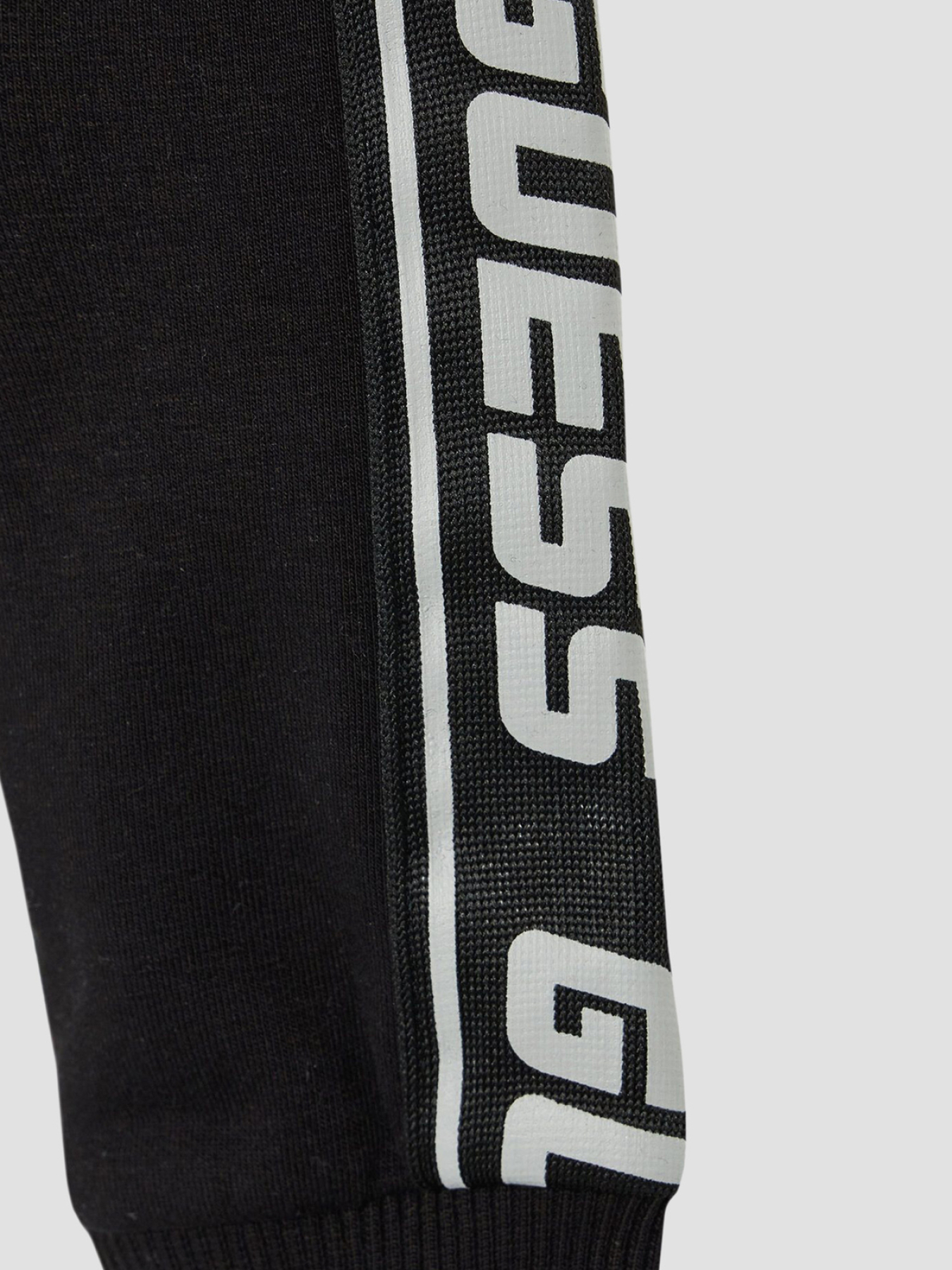 Спортивная кофта GUESS модель L2YQ47.K6ZS1;JBLK Фото