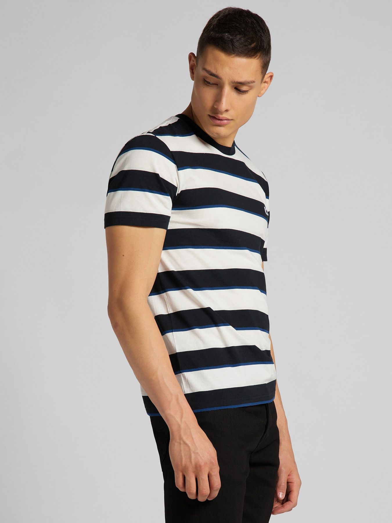 Футболки и поло Lee модель L60XLA01 Фото