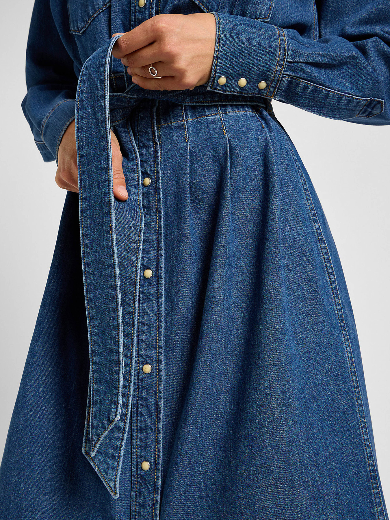 Сукня міді Lee модель 112357937 Сукня міді Lee модель 112357937 Фото