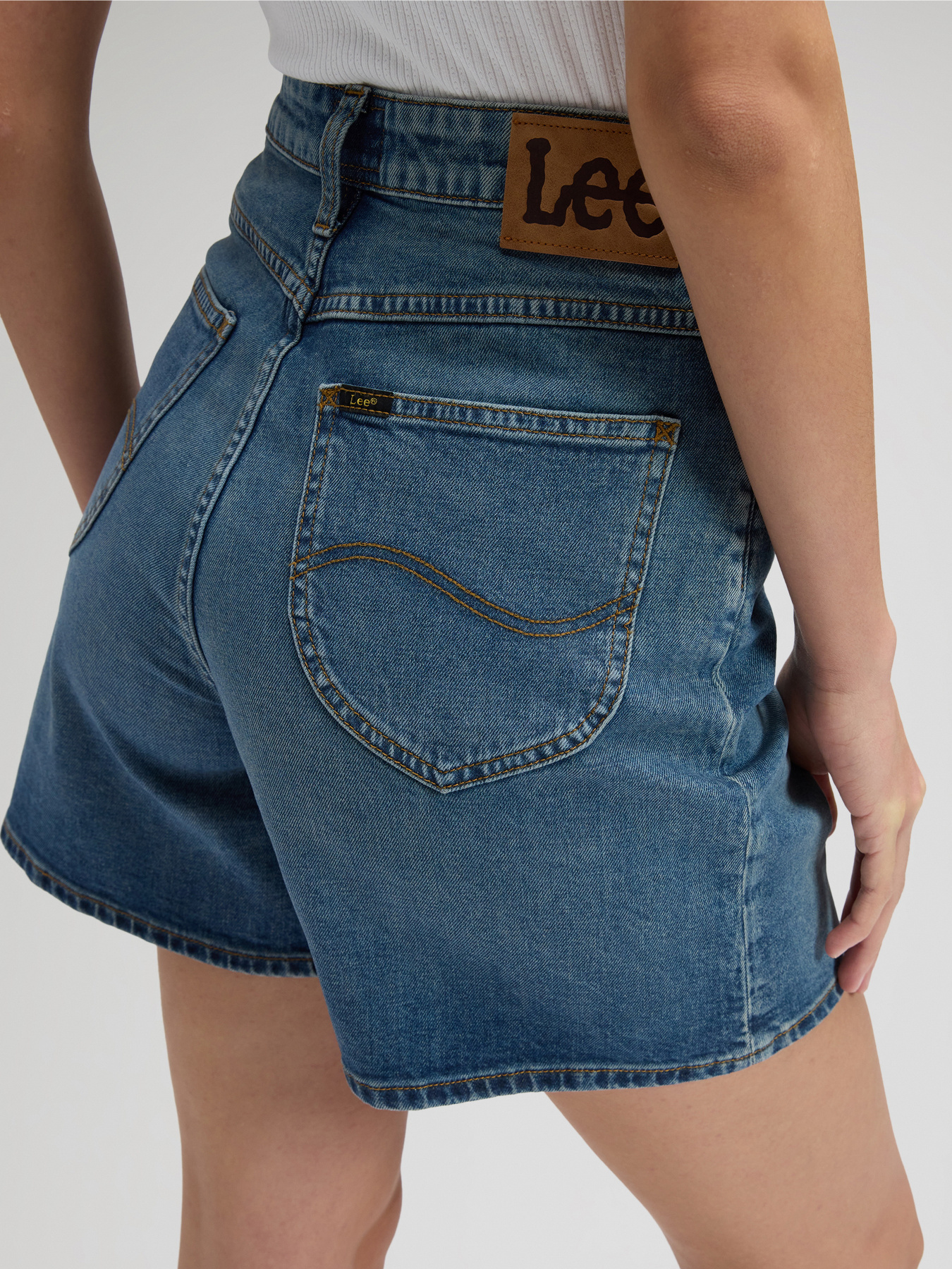 Джинсовые шорты Lee модель 112376778 Фото