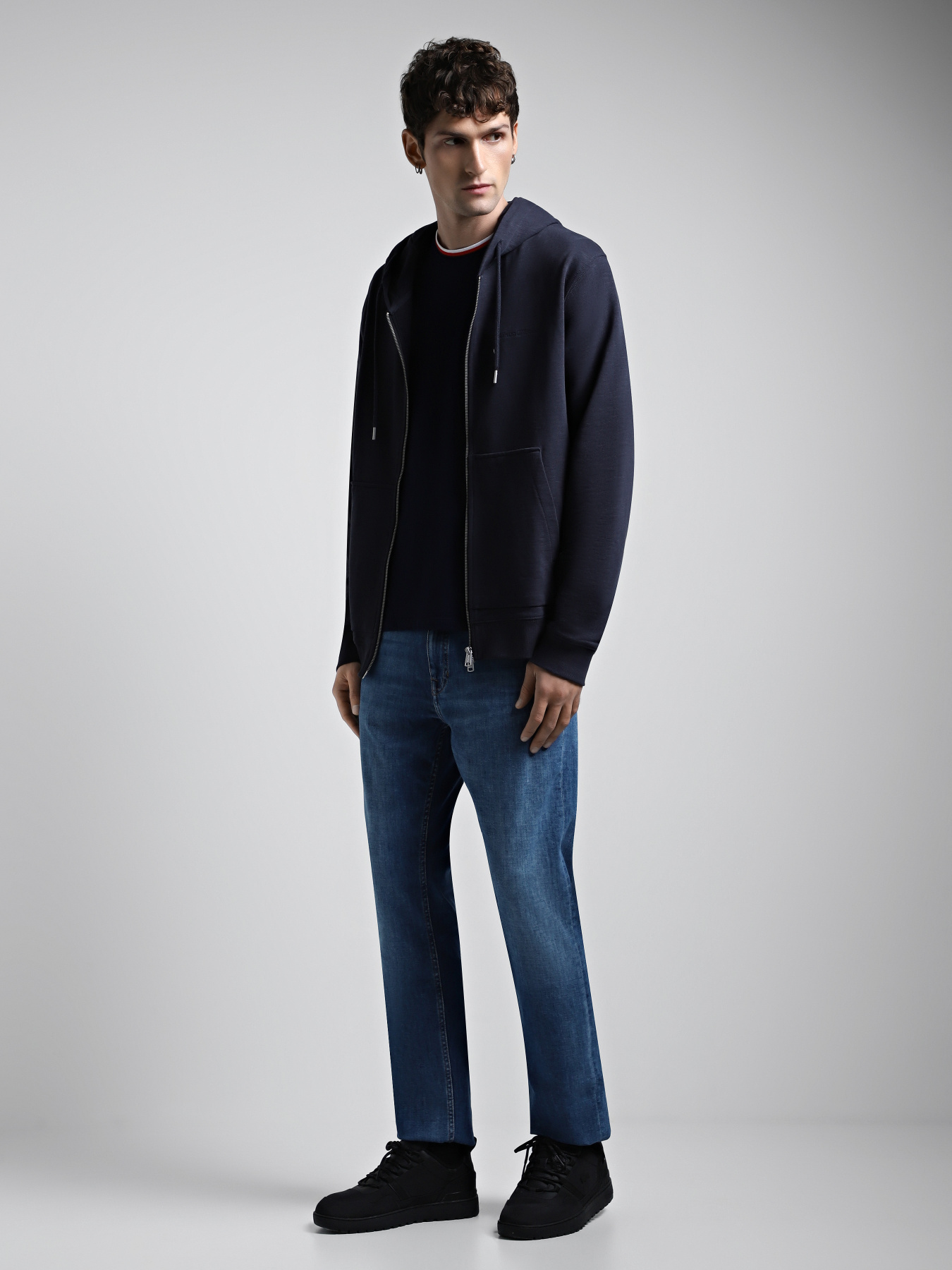 Кроссовки аутдор Lacoste T-CLIP модель 748SMA003802H Фото