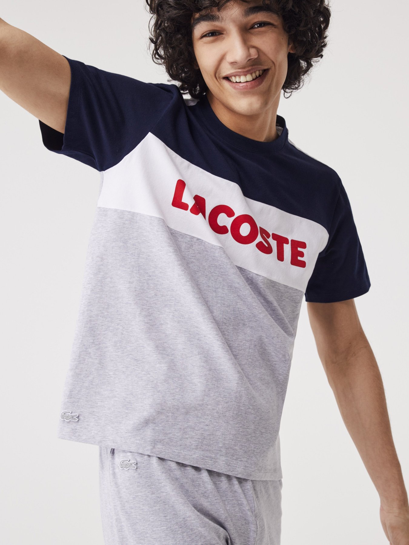 Пижама Lacoste модель 4H99254TY Пижама Lacoste модель 4H99254TY Фото