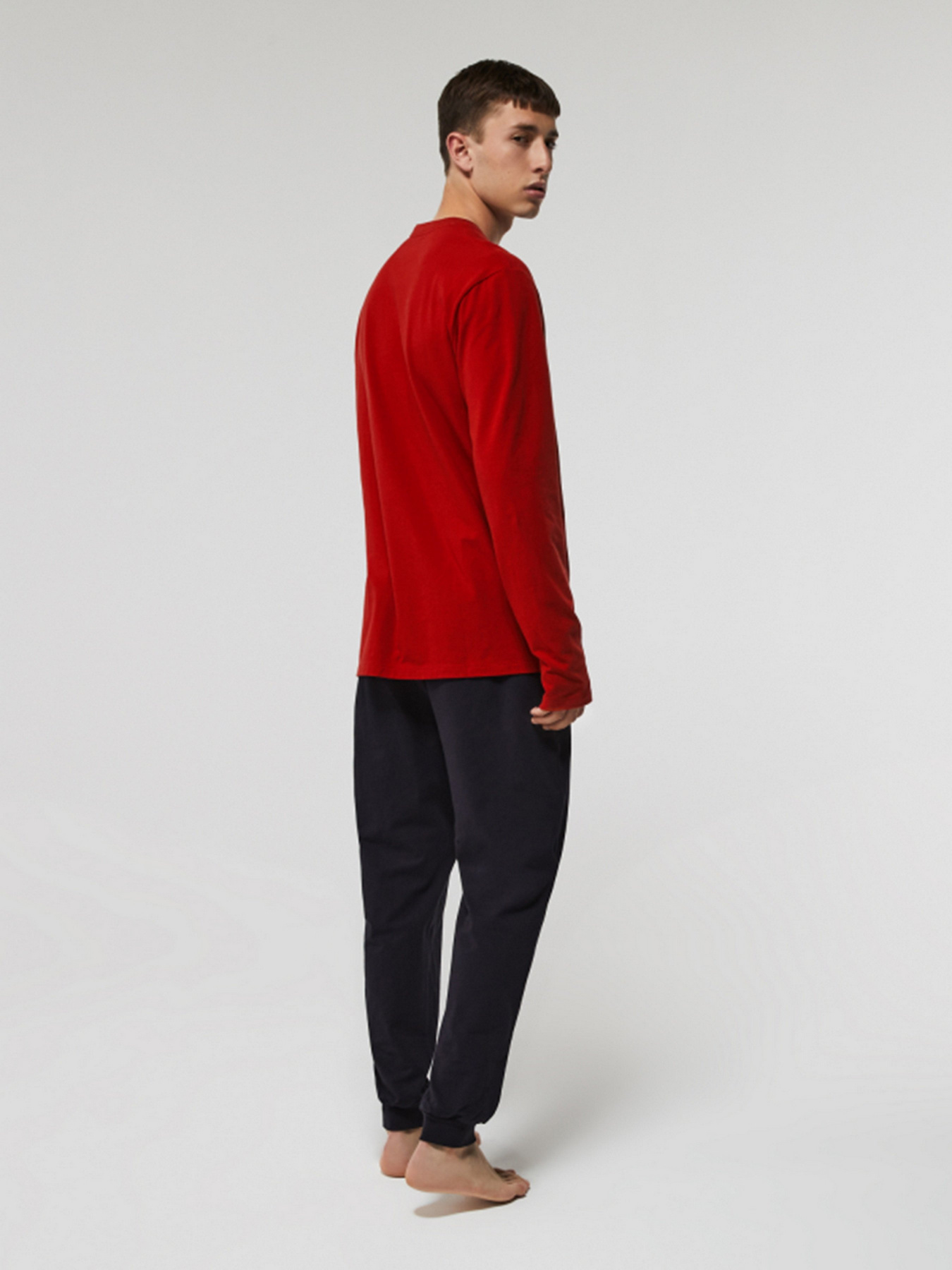 Пижама Lacoste модель 4H8682RX1 Пижама Lacoste модель 4H8682RX1 Фото