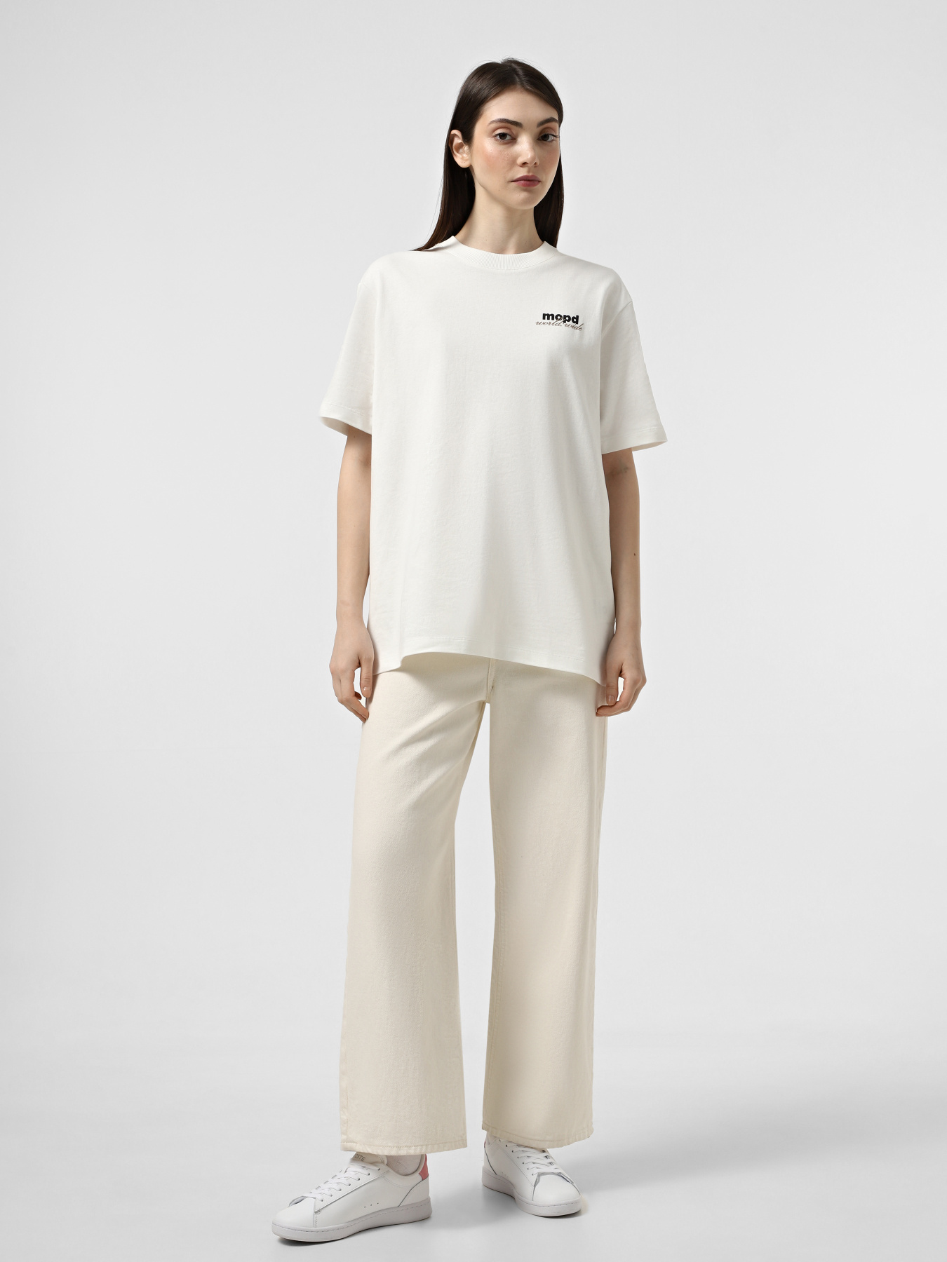 Кеды низкие Lacoste CARNABY модель 748SFA00151Y9 Фото