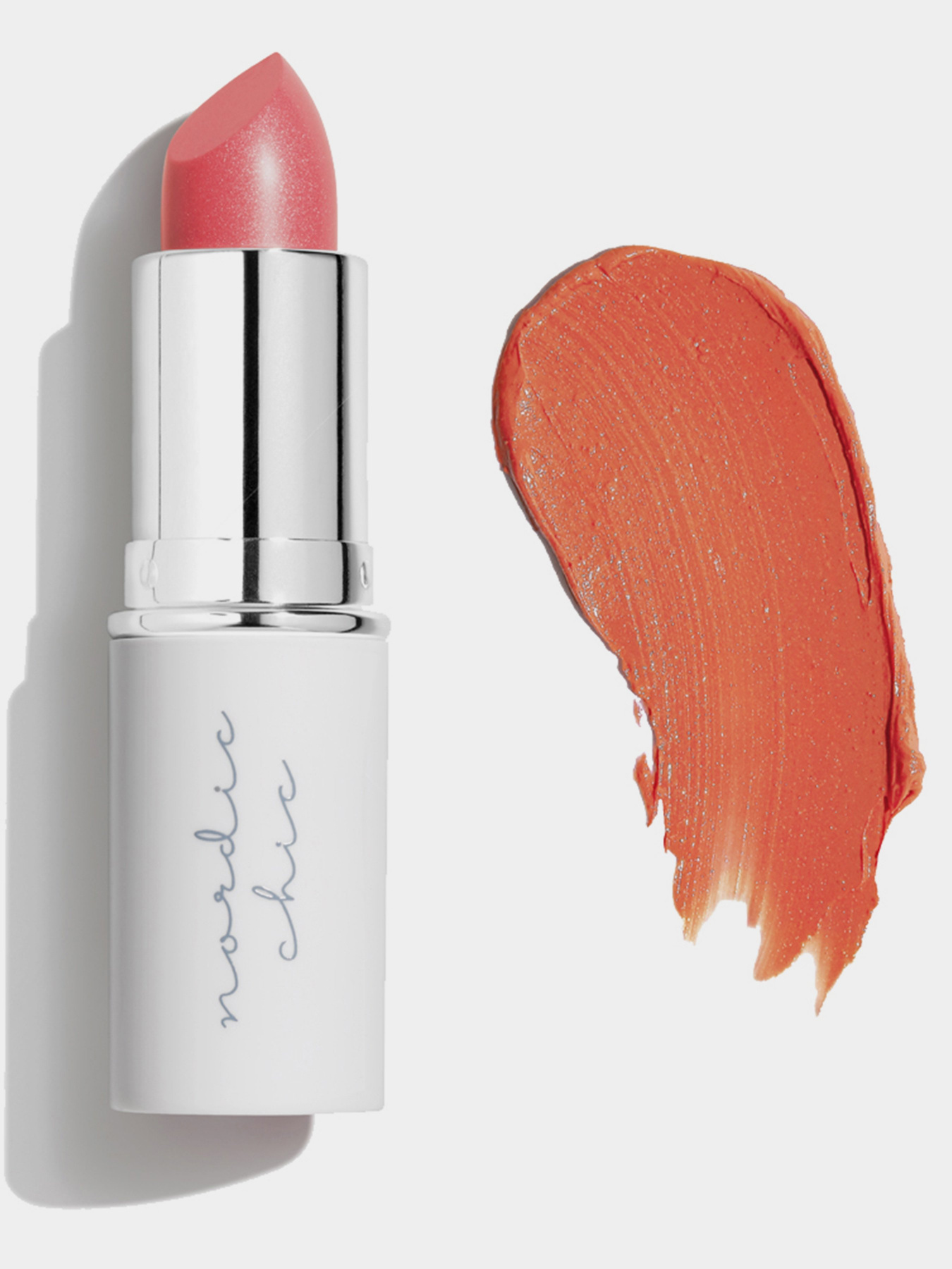 Помада зволожуюча Nordic Chic Moisturizing Lipstick LUMENE модель 6412600843057 Фото