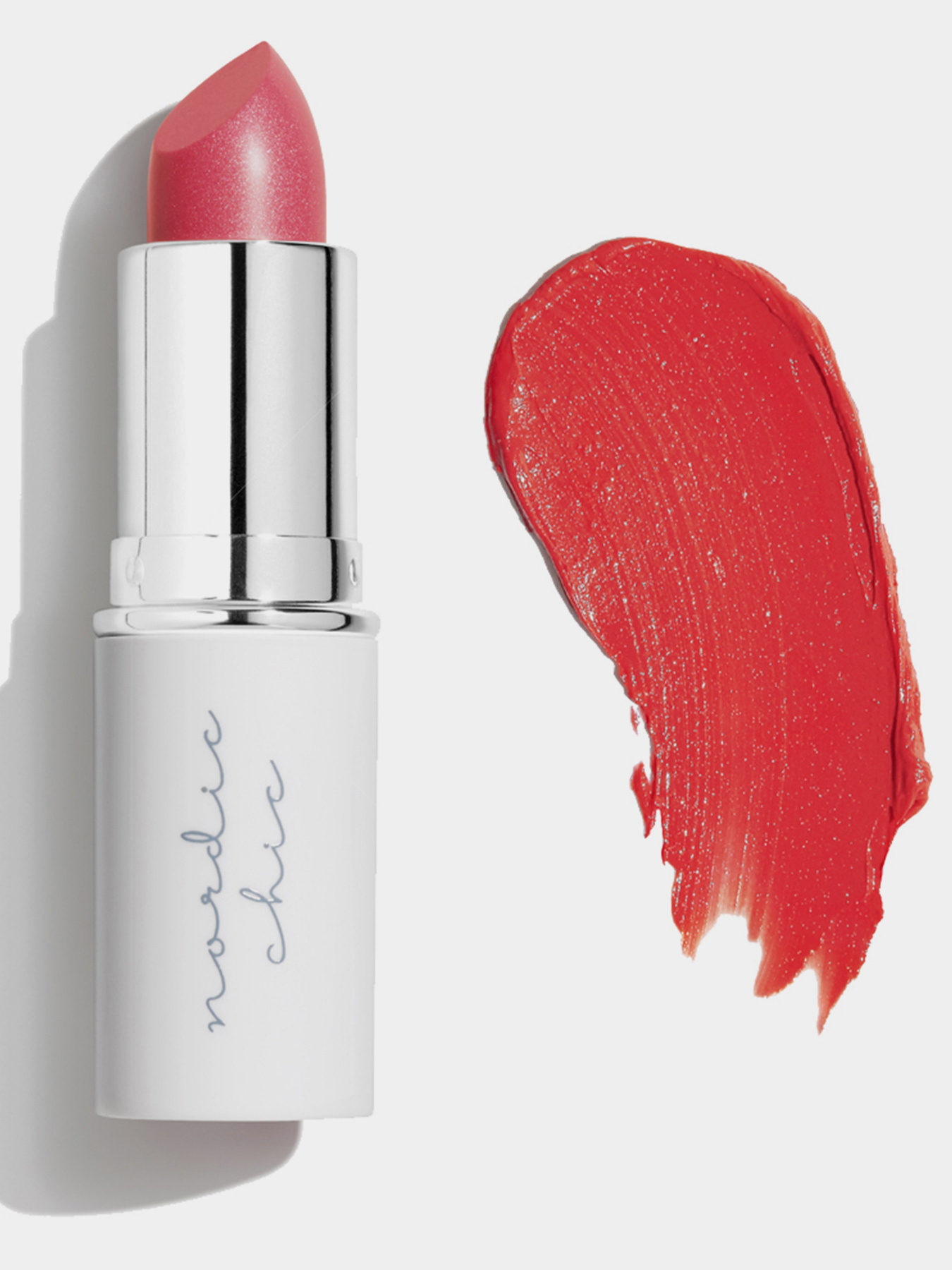Помада зволожуюча Nordic Chic Moisturizing Lipstick LUMENE модель 6412600843118 Фото