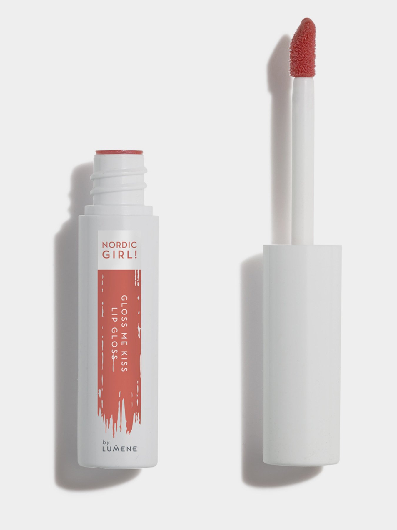 Блеск для губ Nordic Girl Gloss Me Kiss LUMENE модель 6412600480627 Блеск для губ Nordic Girl Gloss Me Kiss LUMENE модель 6412600480627 Фото