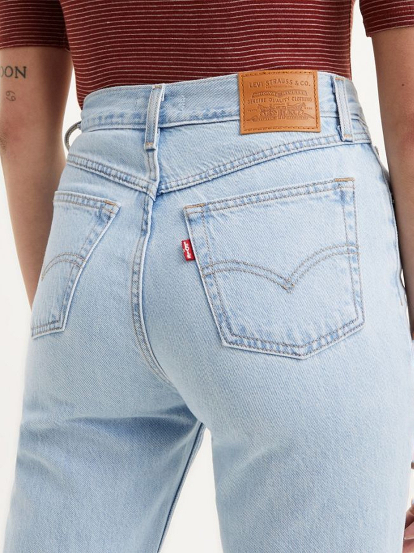 Прямые джинсы Levi's 80s Mom Light Sugar модель A3506;0003 Фото