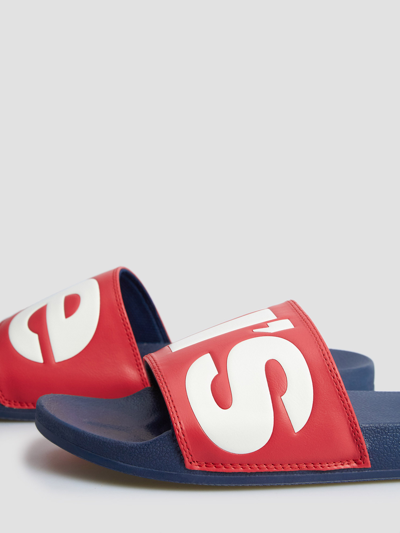 Шльопанці Levi's June L модель 231548;794.87 Фото