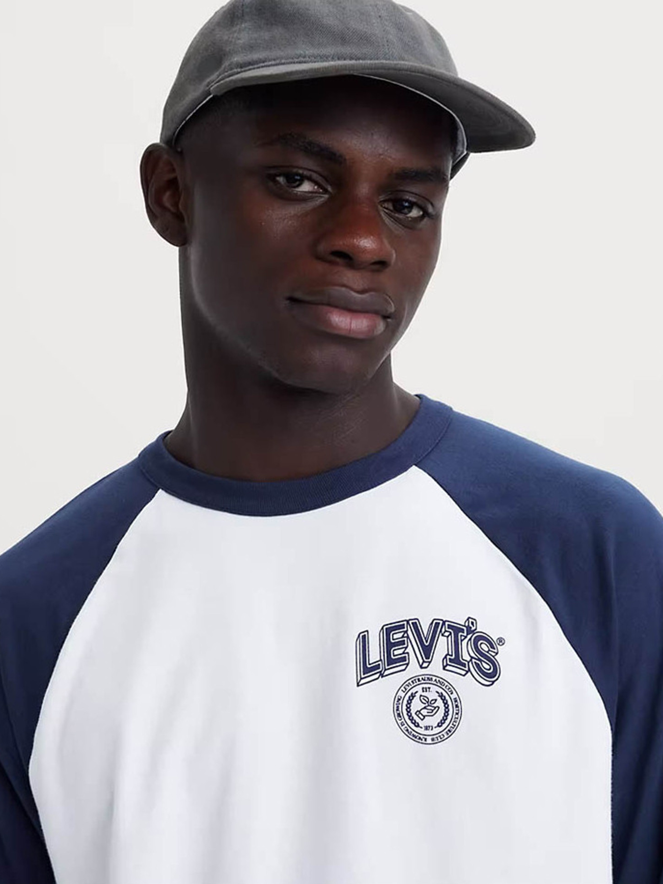 Лонгслив Levi's Graphic Ls Raglan Varsity модель A7643;0001 Фото