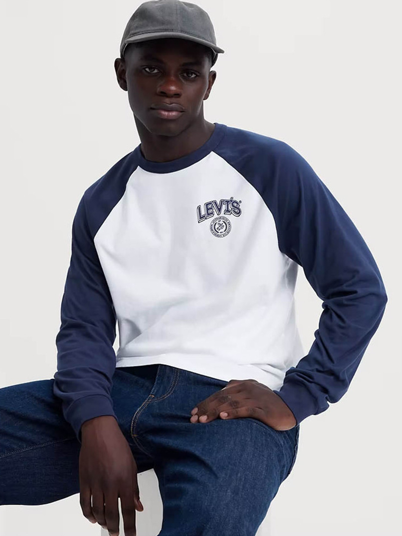 Лонгслив Levi's Graphic Ls Raglan Varsity модель A7643;0001 Фото