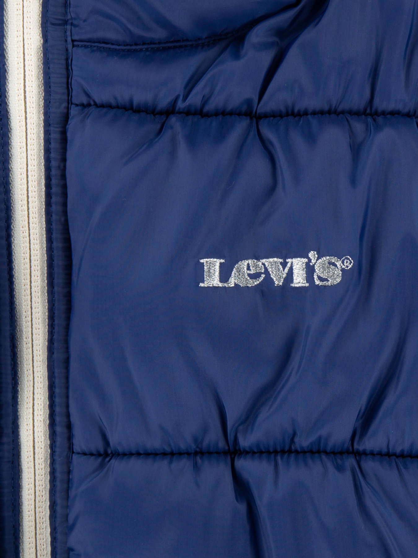 Зимова куртка Levi's SOLID BOXY FIT модель 4EG370-BA5 Зимова куртка Levi's SOLID BOXY FIT модель 4EG370-BA5 Фото