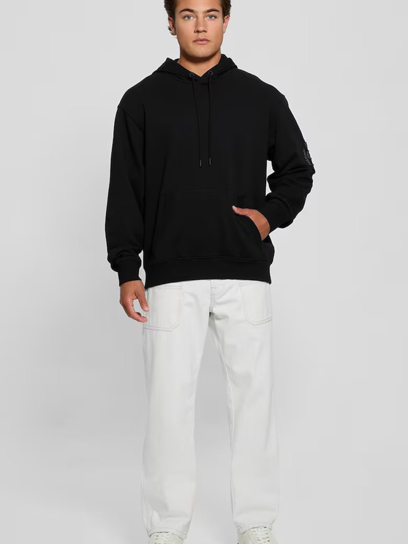 Мужское черное худи Guess модель M4BQ05.KBJ31;JBLK Фото